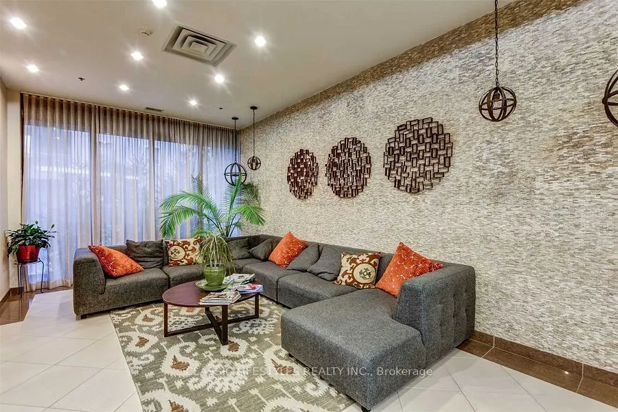 760 Sheppard Avenue W, #906