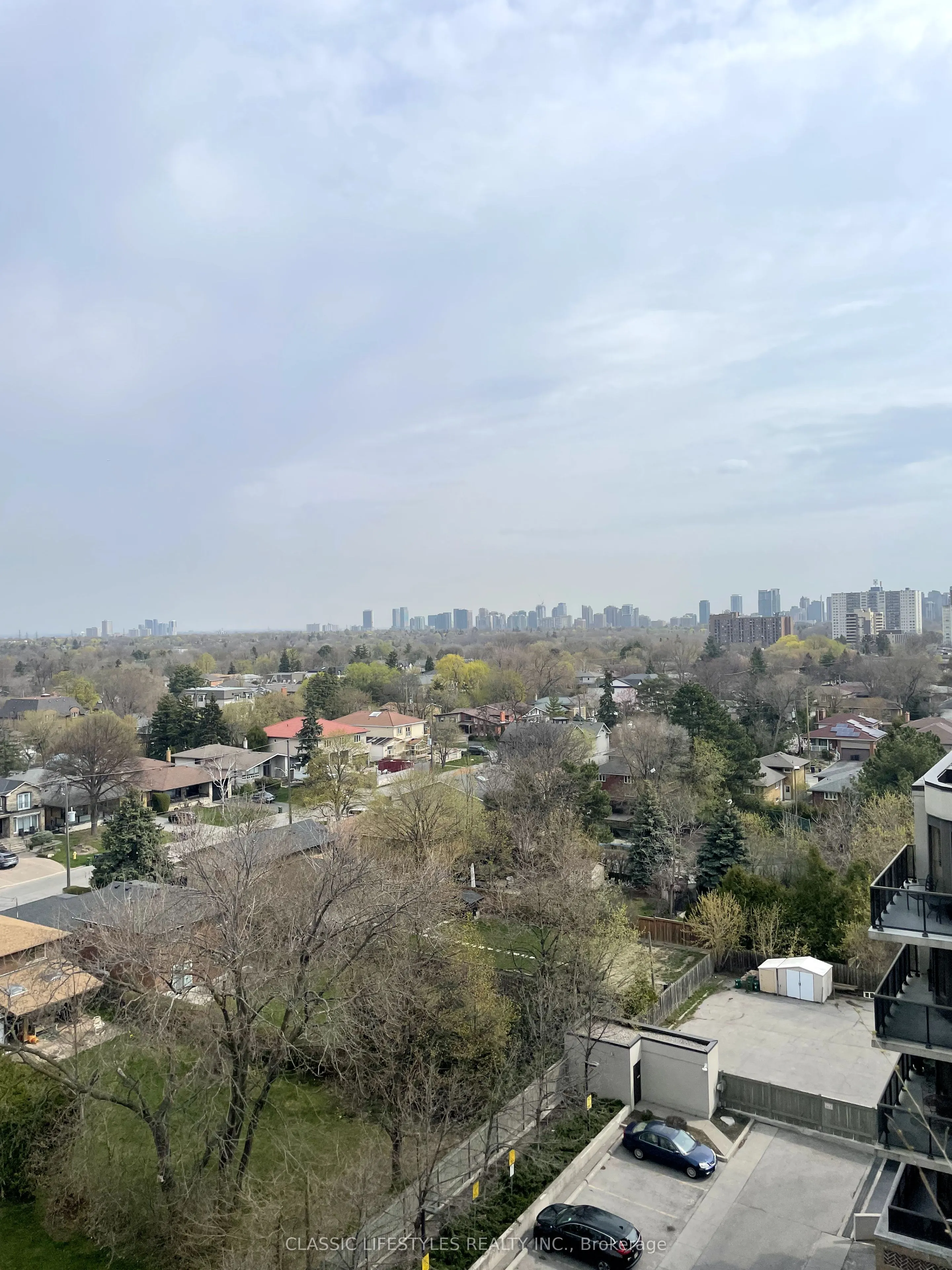 760 Sheppard Avenue W, #906