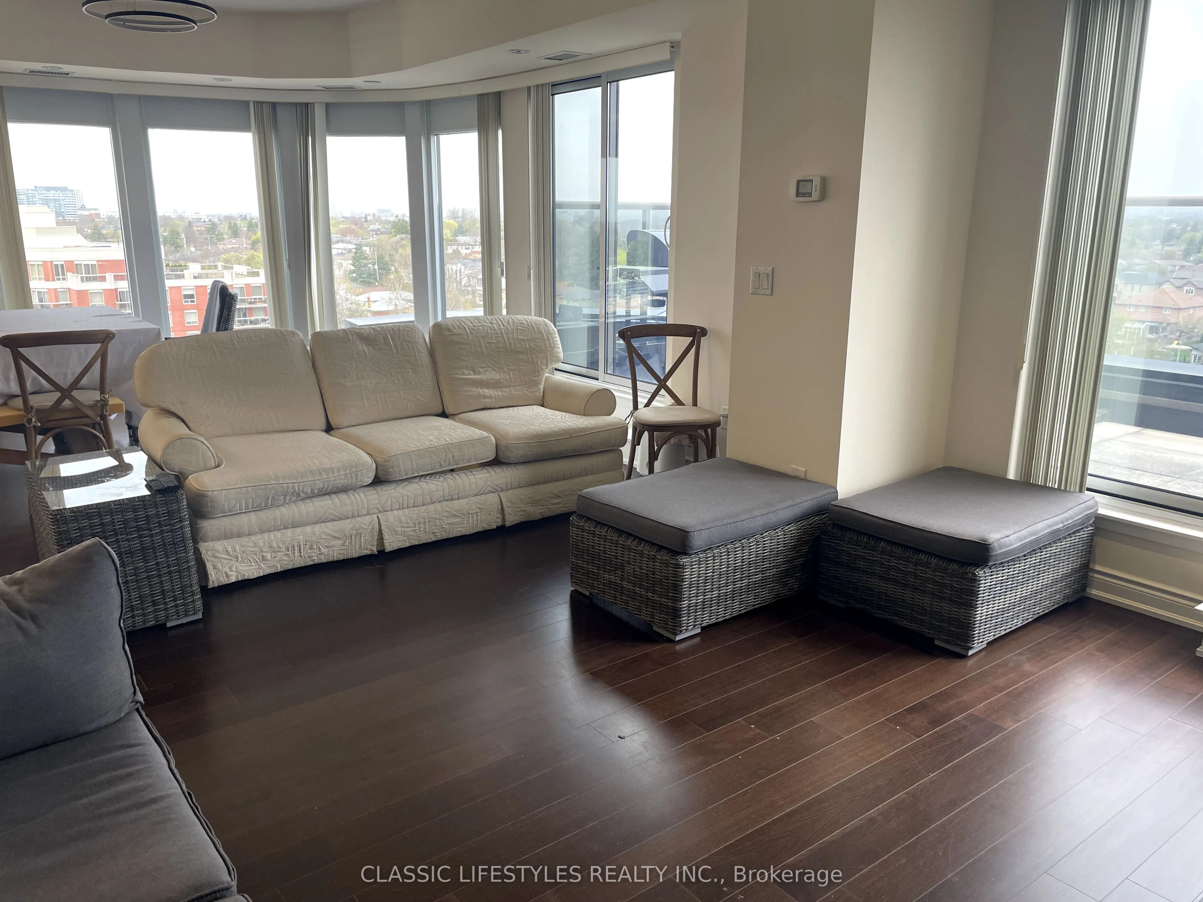 760 Sheppard Avenue W, #906