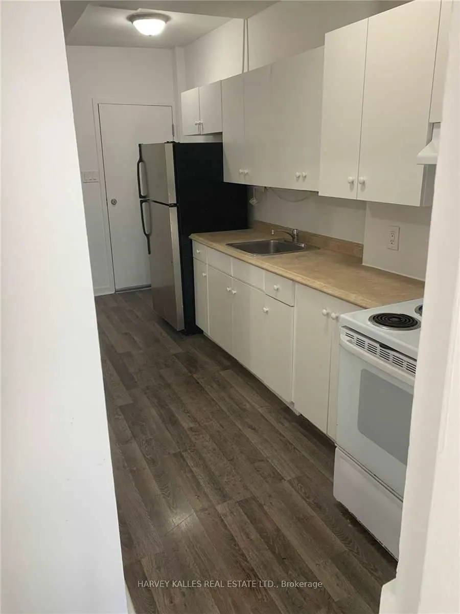 881 St Clair Avenue W, #Main #2