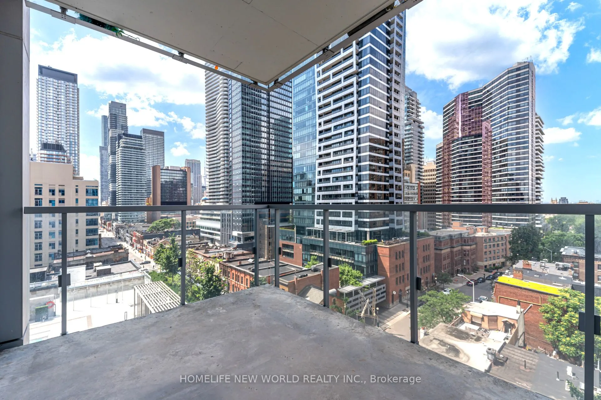 1 Gloucester Street #915