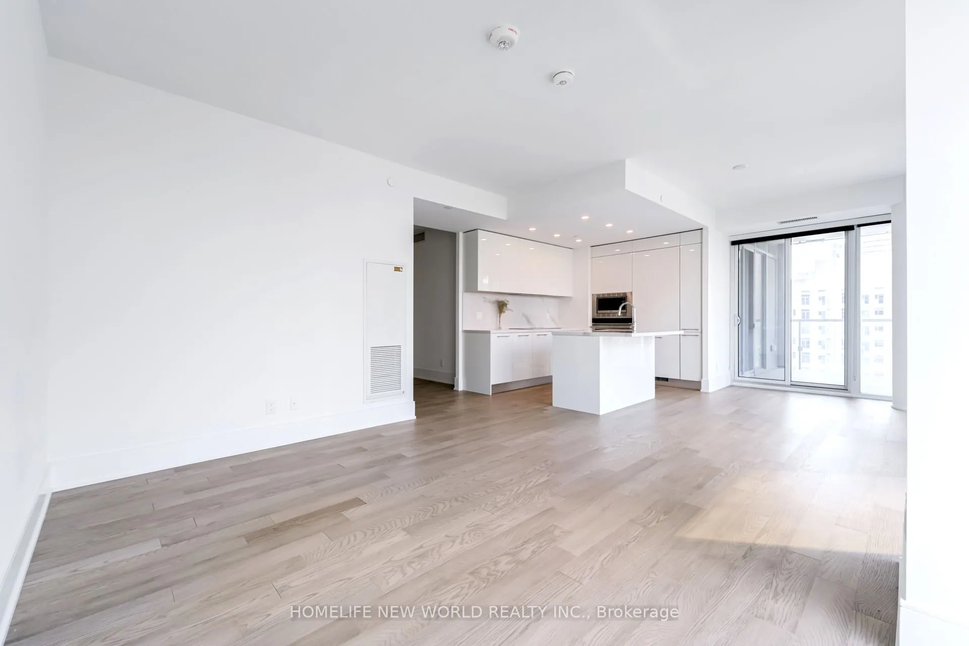 1 Gloucester Street #915