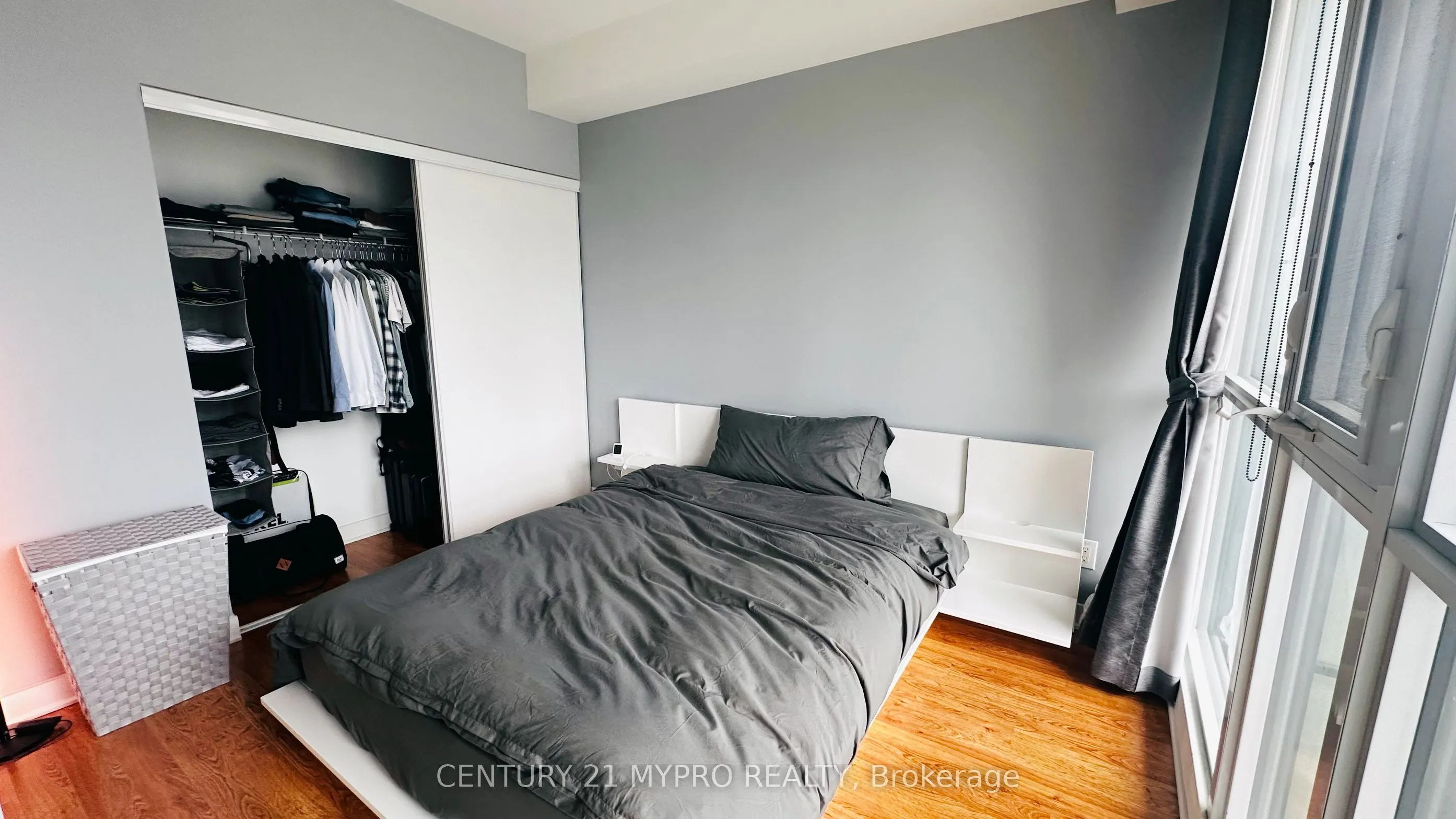 290 Adelaide Street W, #2708
