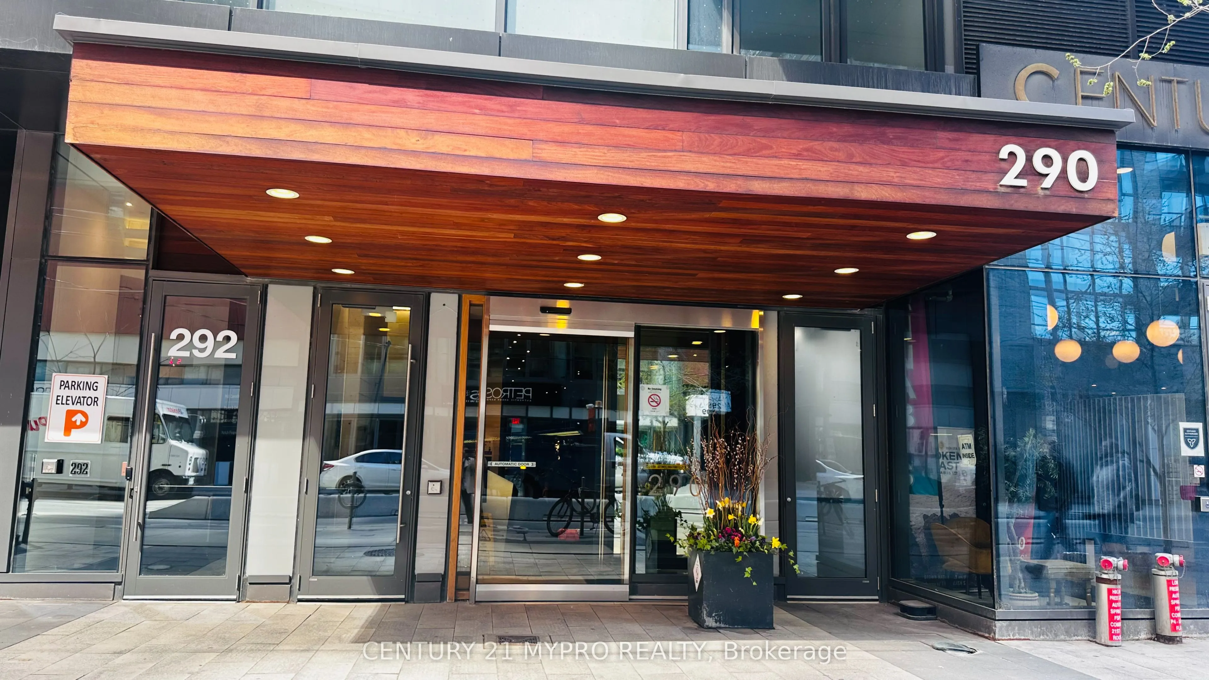 290 Adelaide Street W, #2708