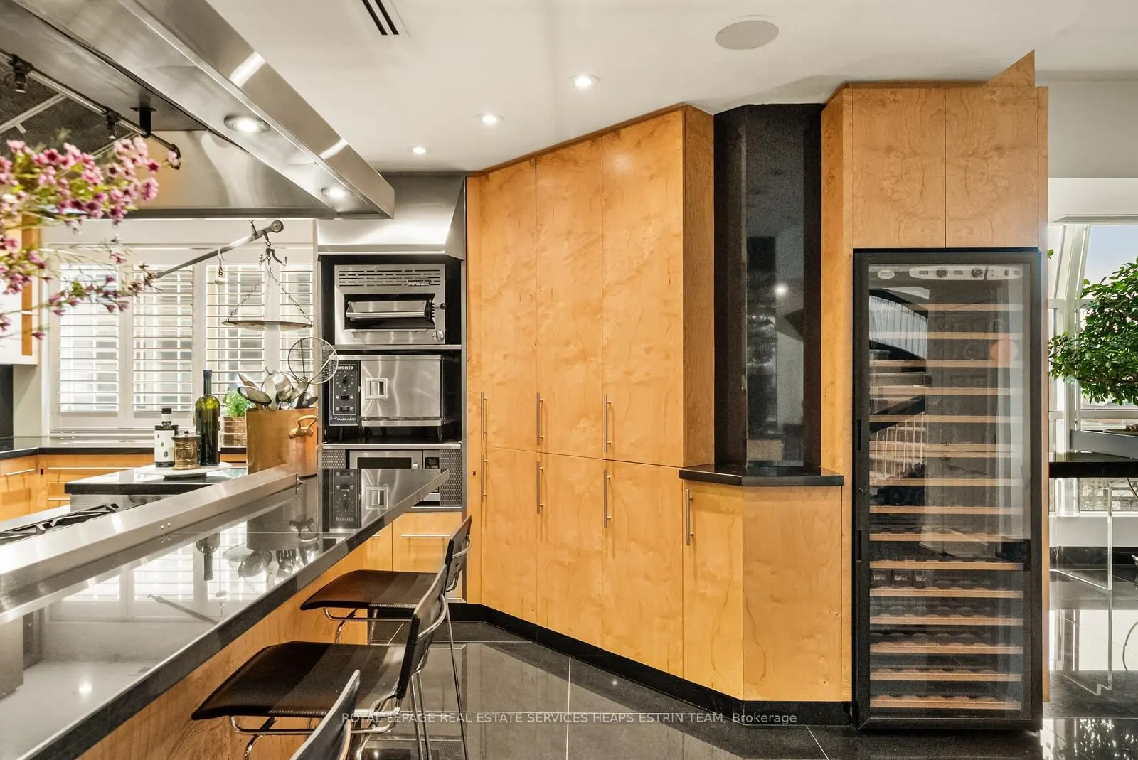 2 Lynwood Avenue #PH1