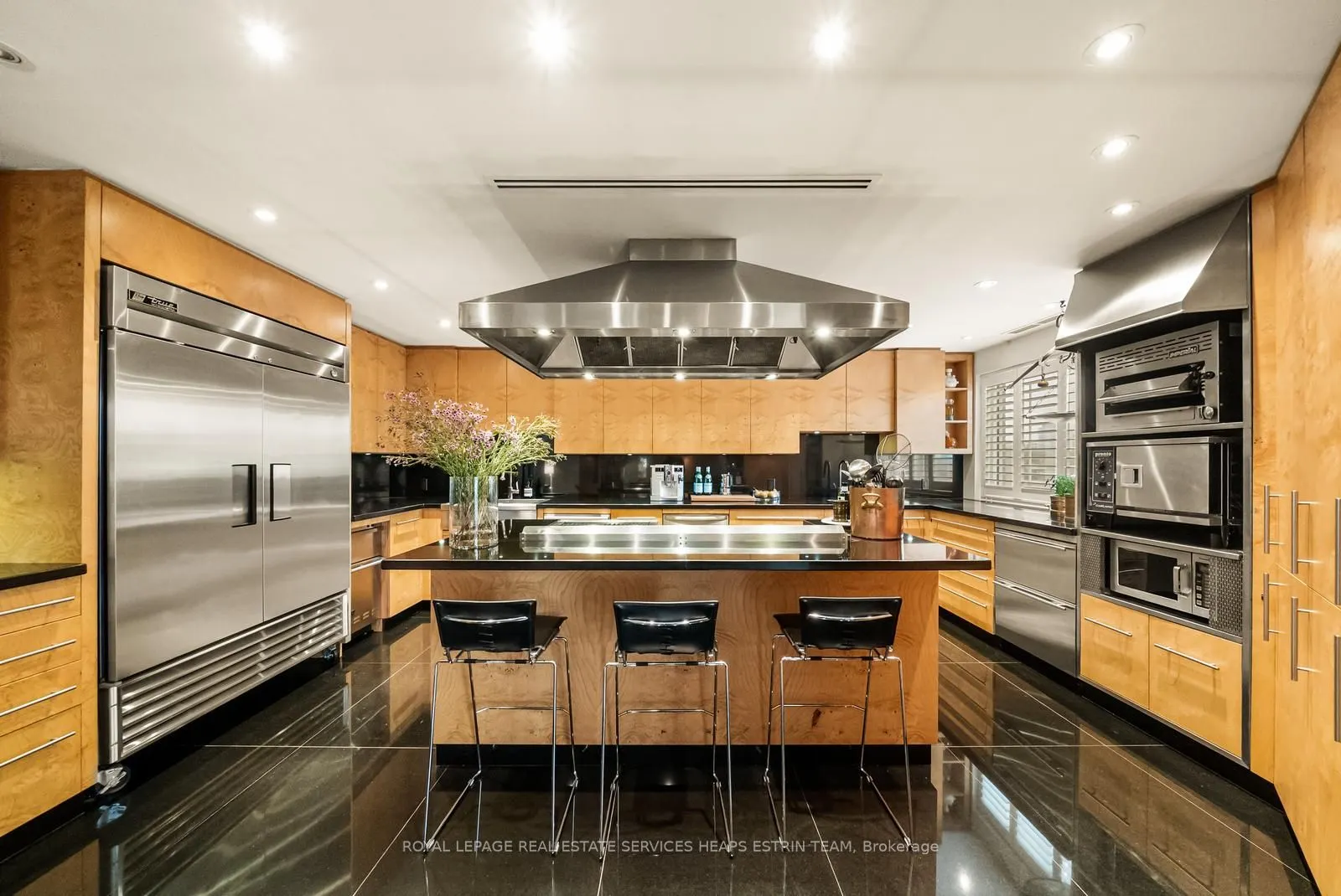 2 Lynwood Avenue #PH1