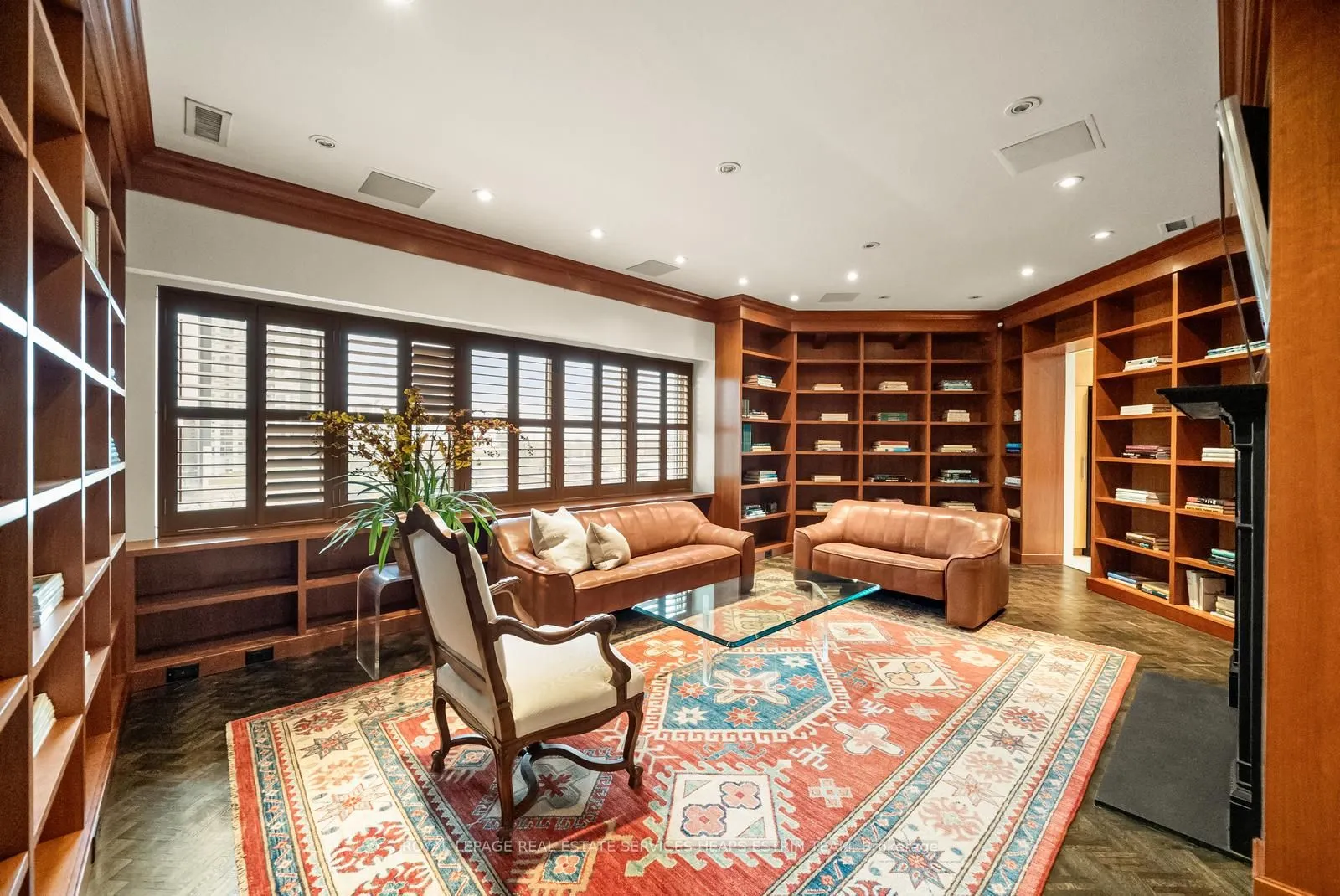 2 Lynwood Avenue #PH1