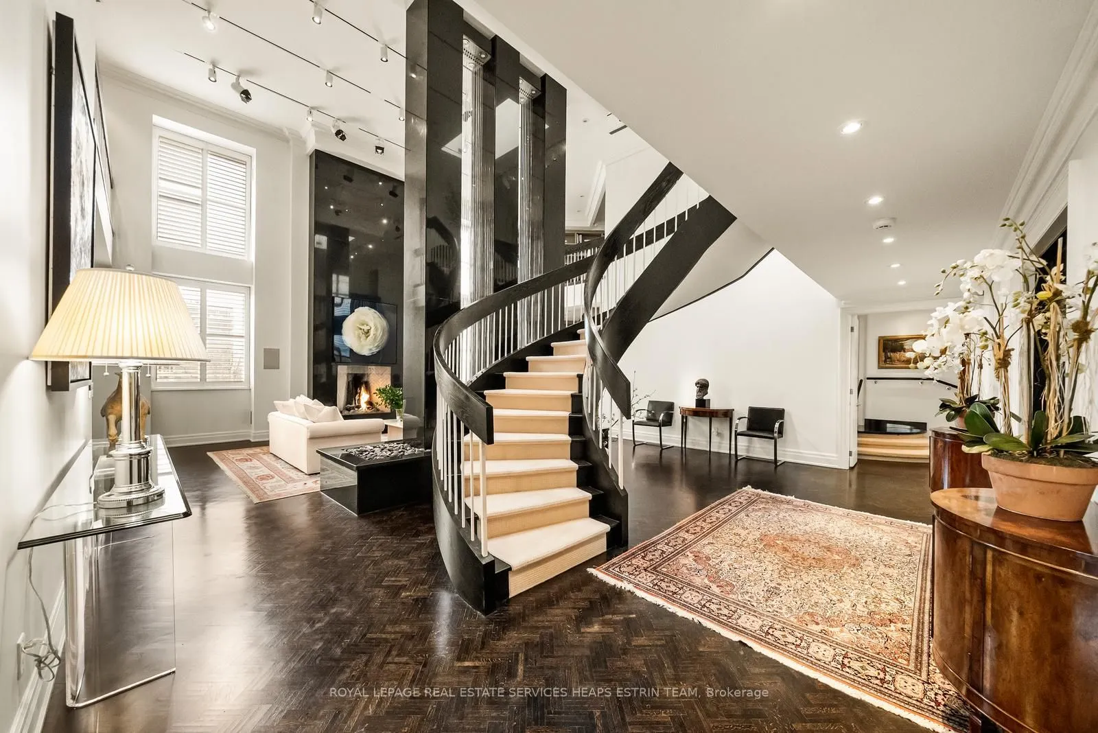 2 Lynwood Avenue #PH1