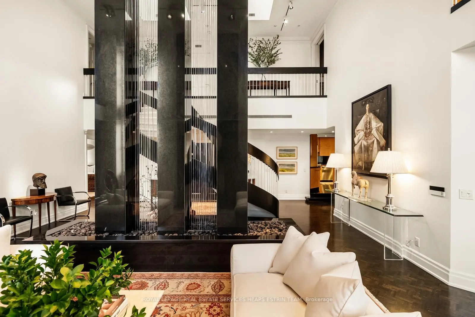 2 Lynwood Avenue #PH1