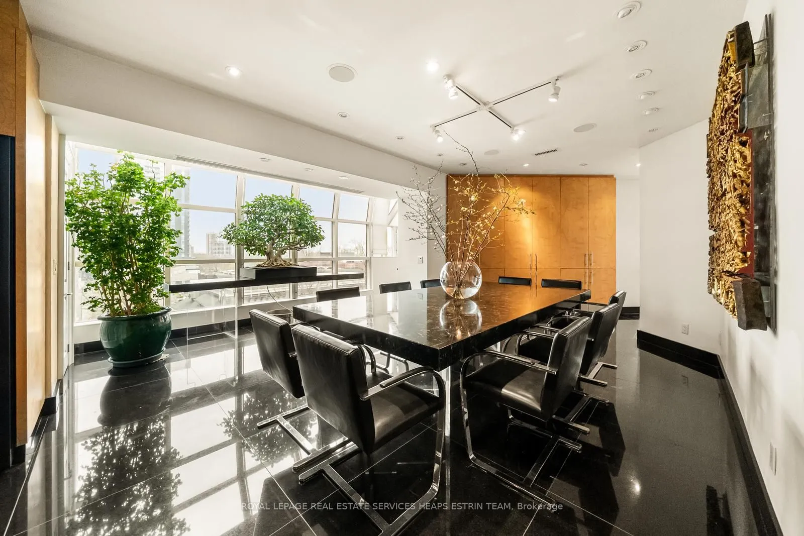2 Lynwood Avenue #PH1