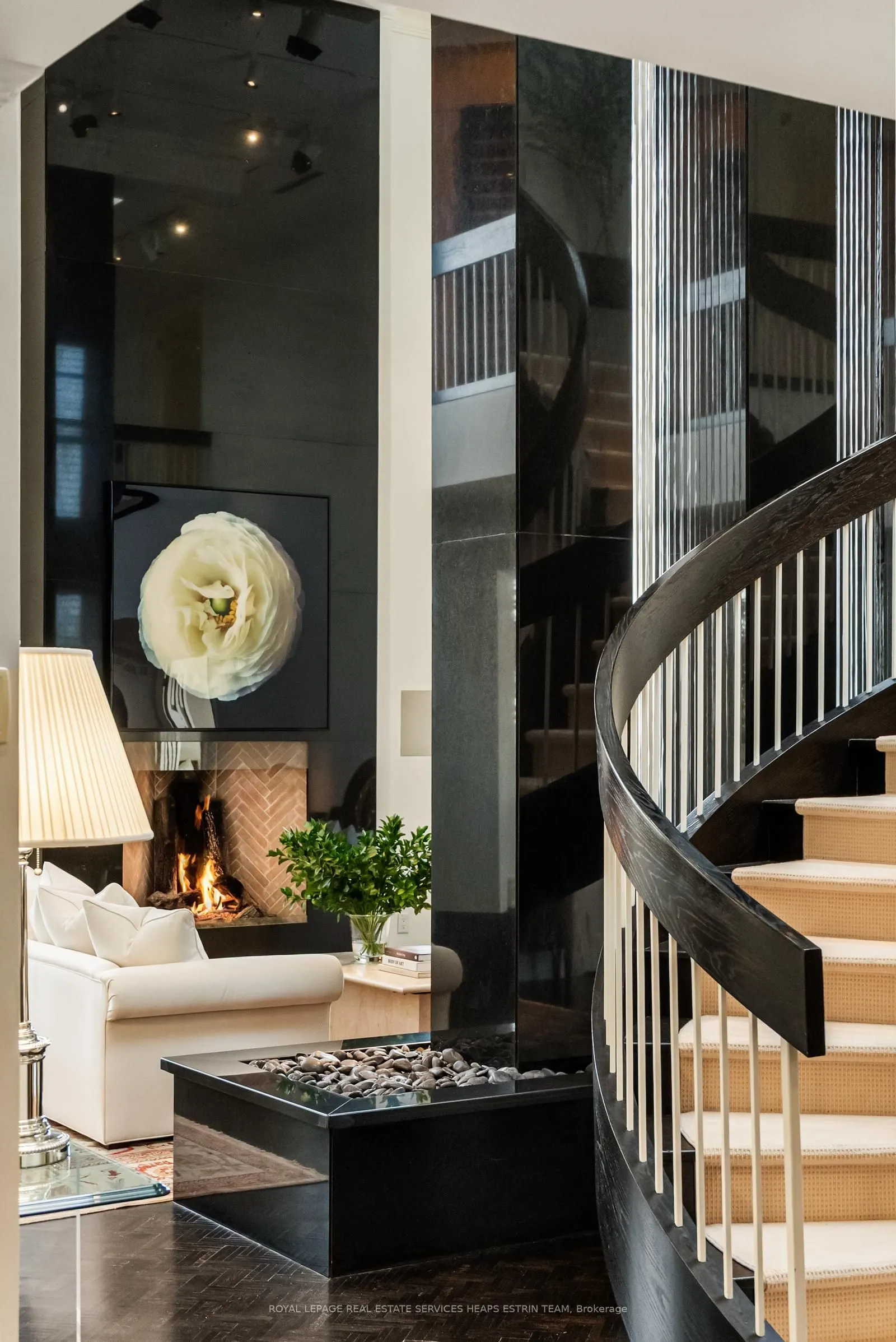 2 Lynwood Avenue #PH1