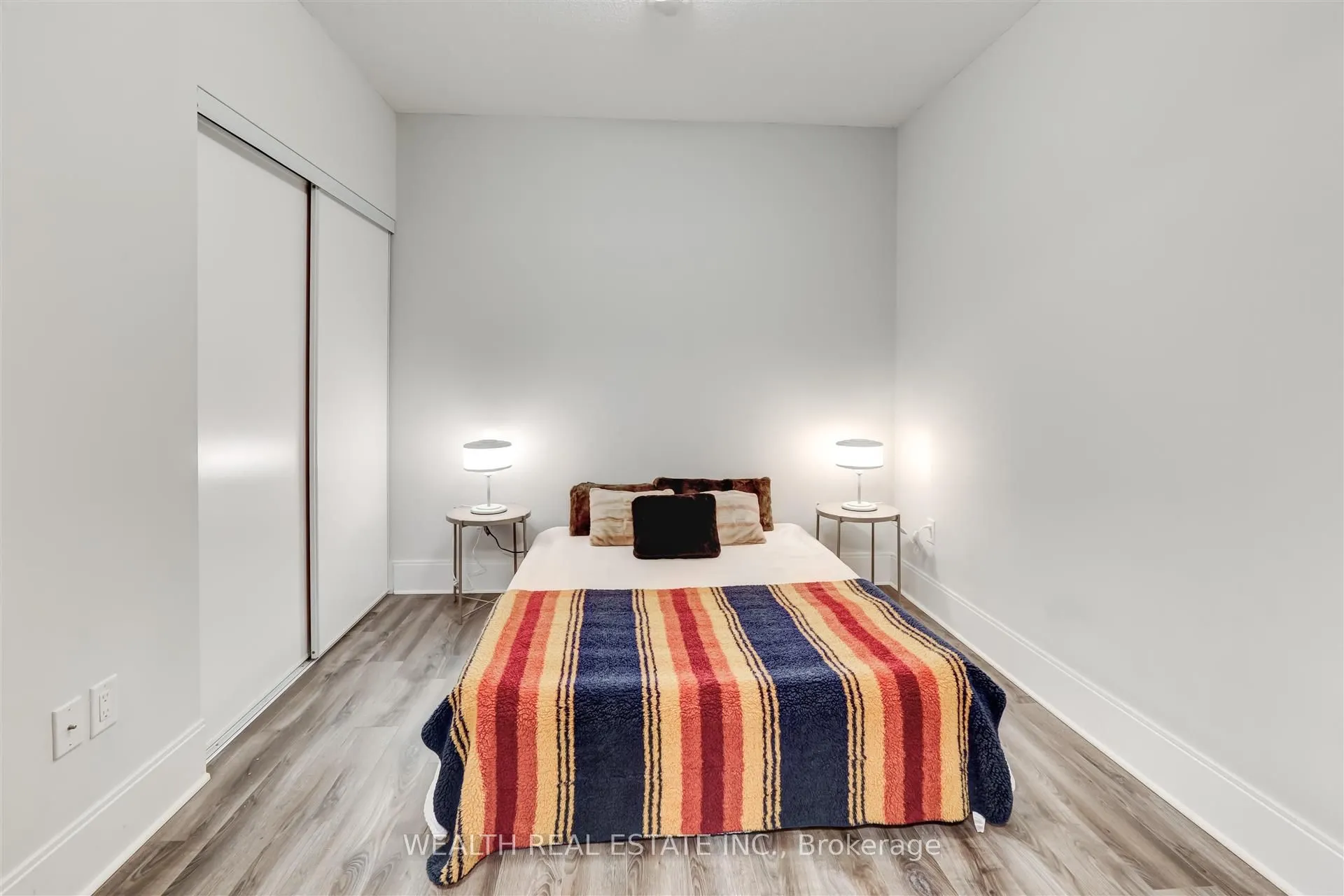 560 Front Street W, #726