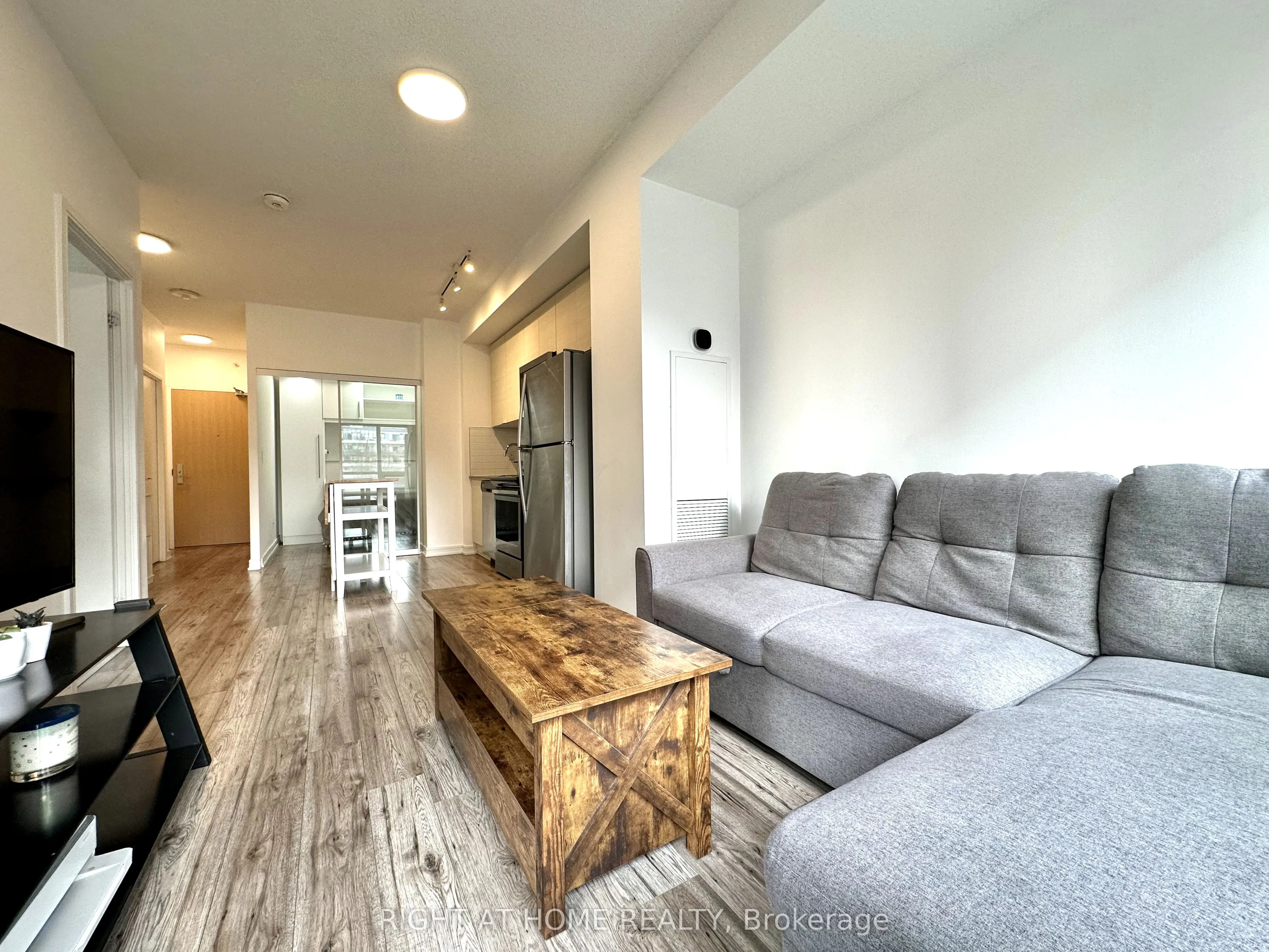 621 Sheppard Avenue E #321