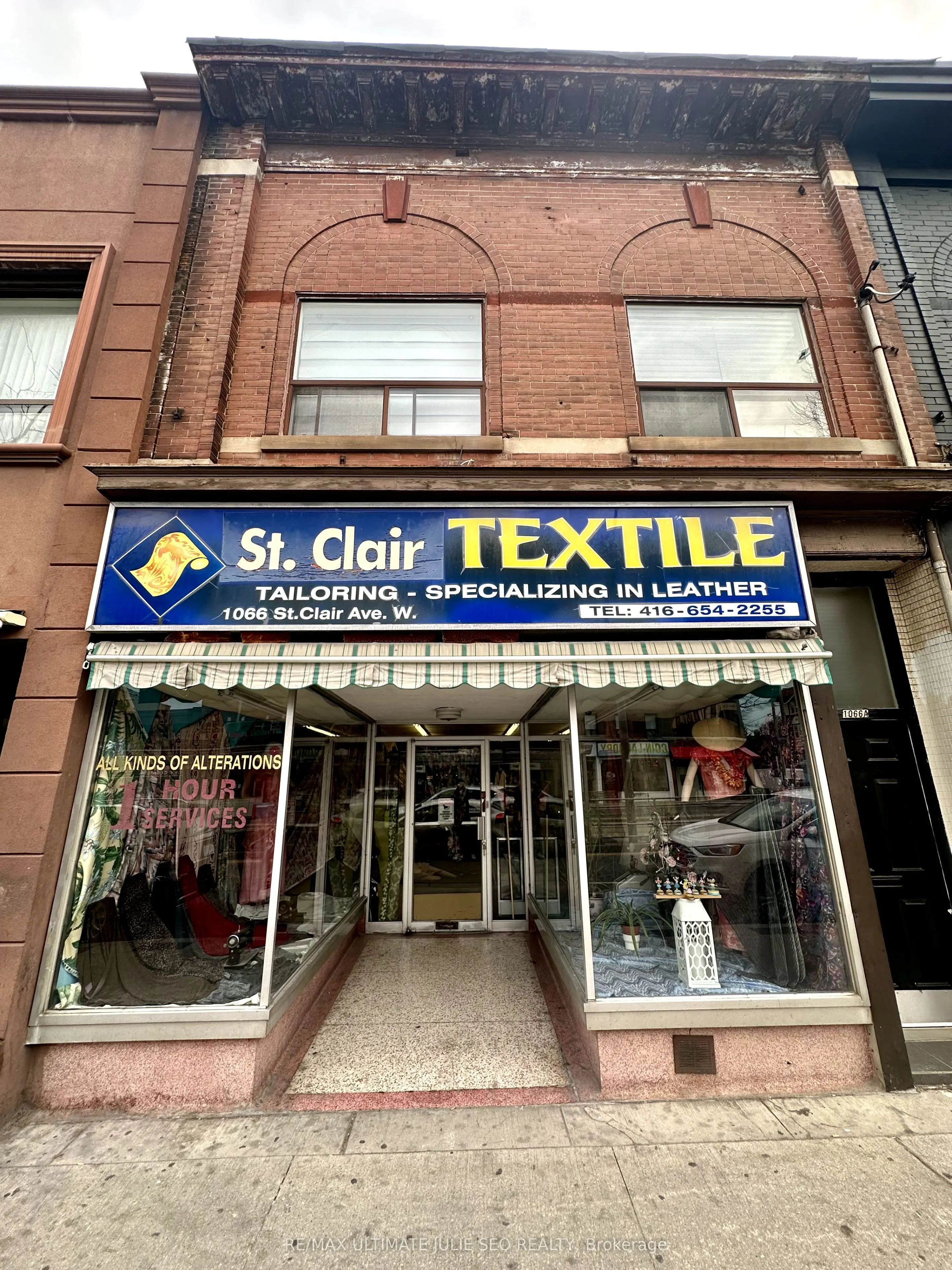 1066 St Clair Avenue W
