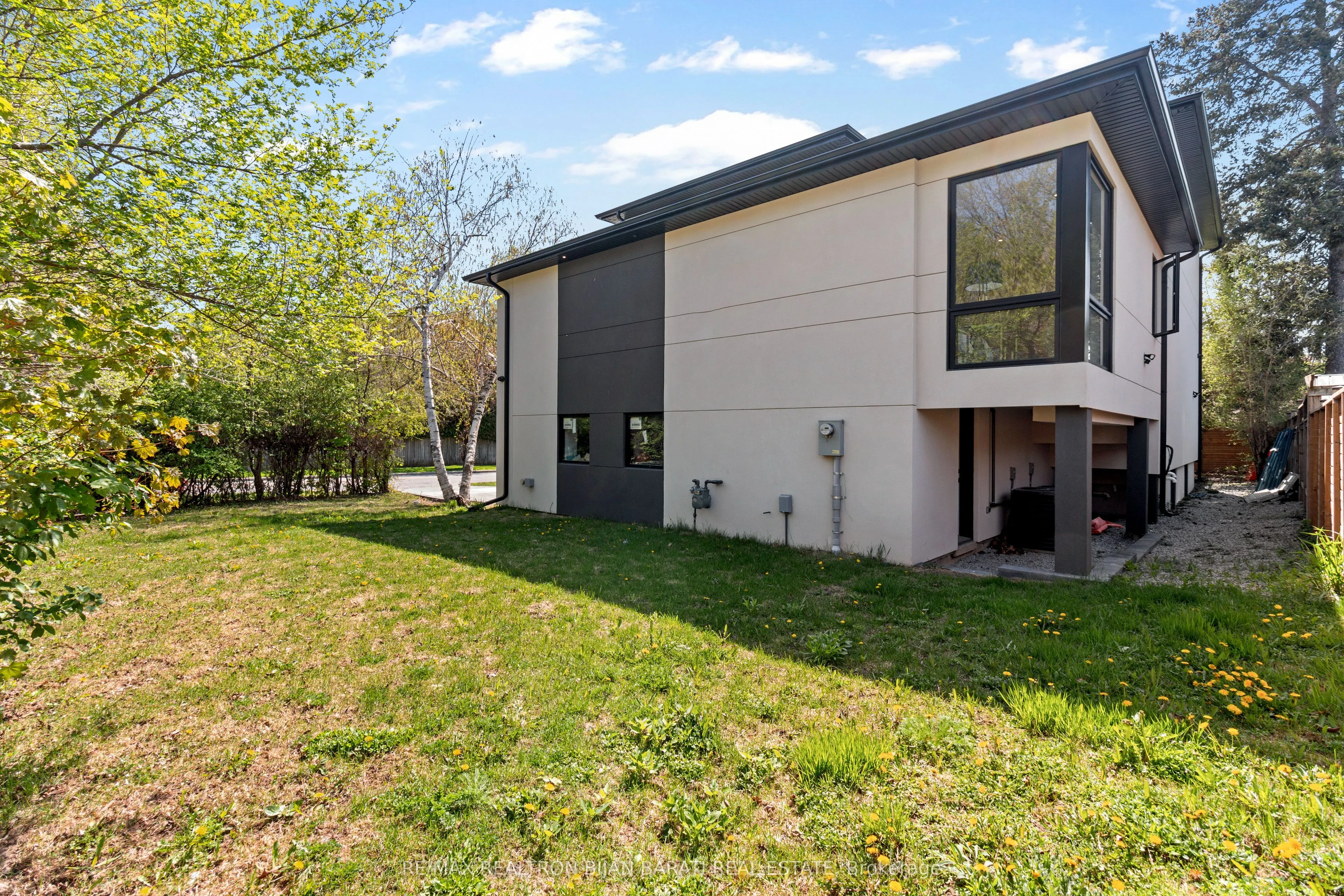 48 Denver Crescent