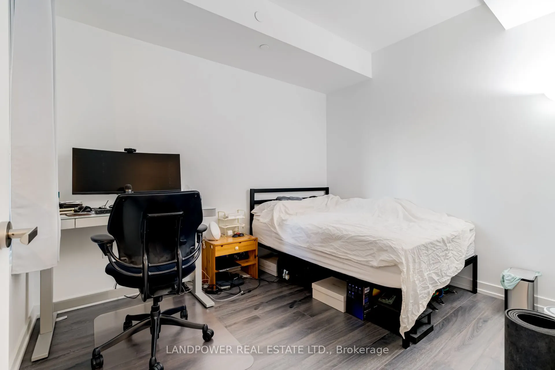 77 Shuter Street #2501
