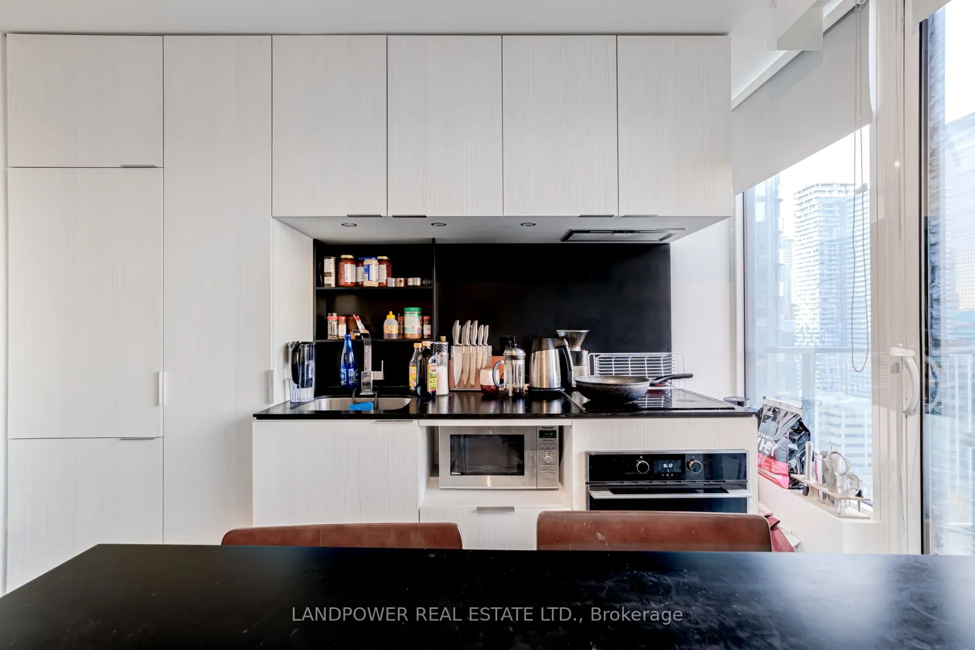 77 Shuter Street #2501