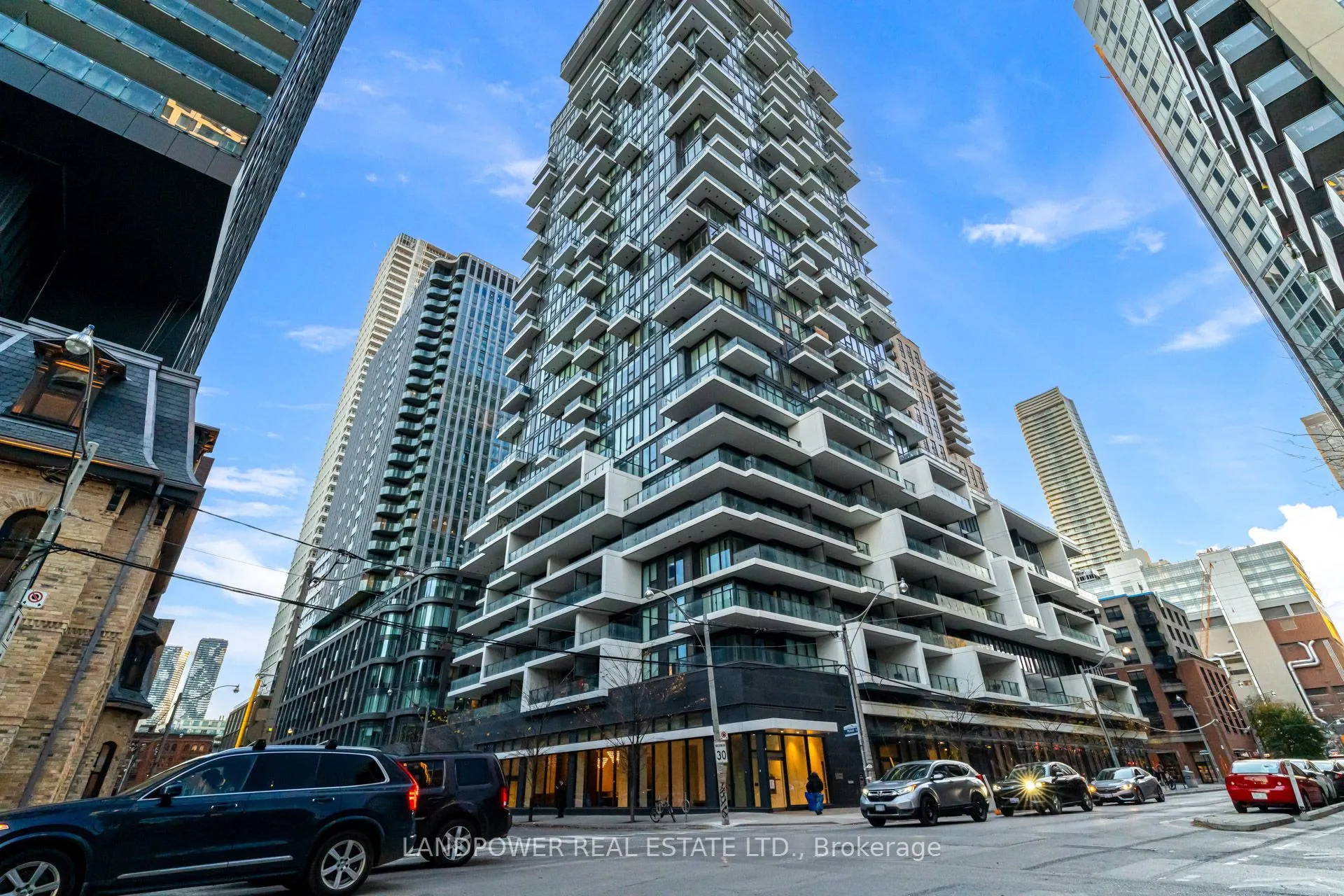 77 Shuter Street #2501