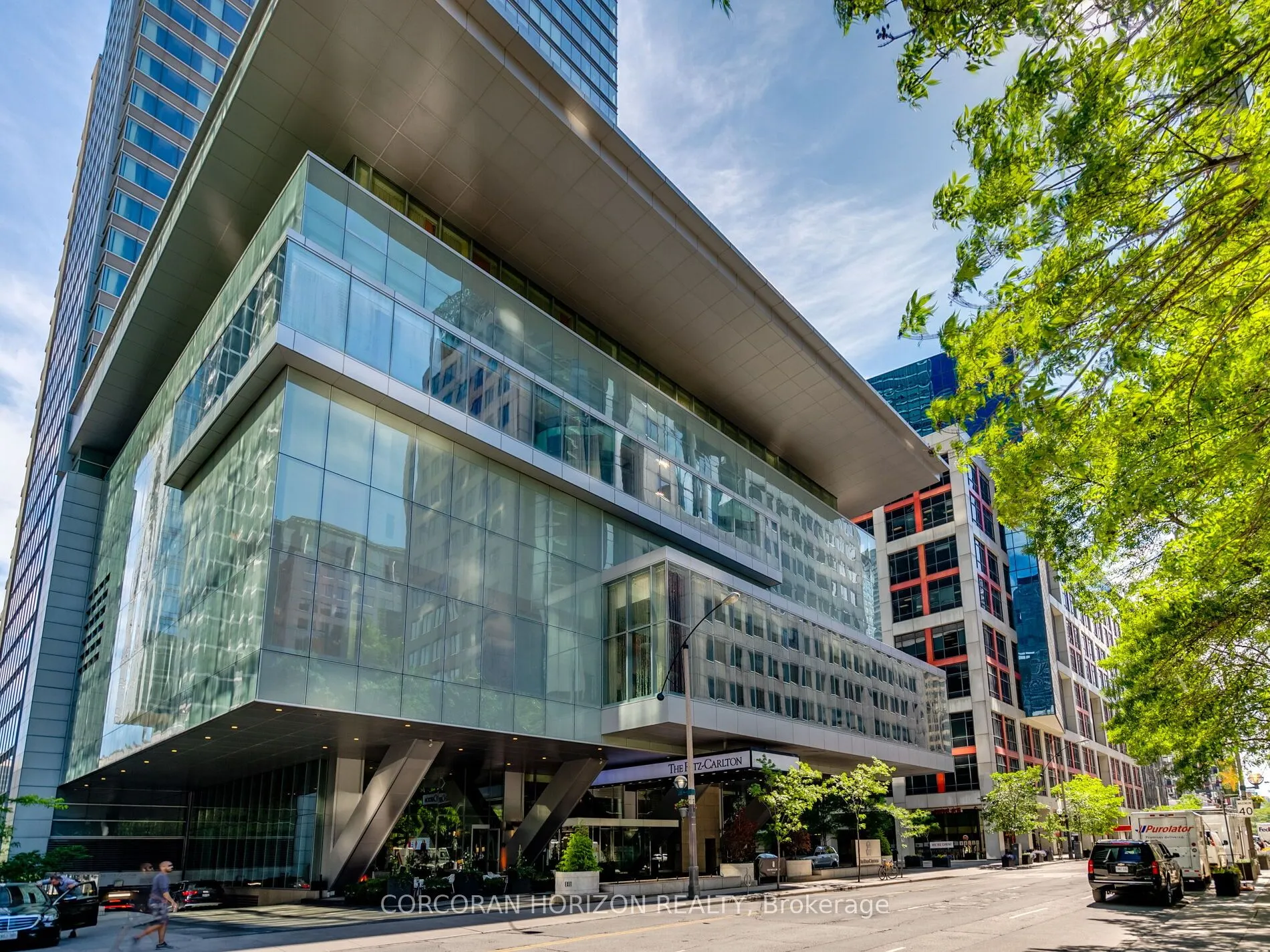 183 Wellington Street W, #3703