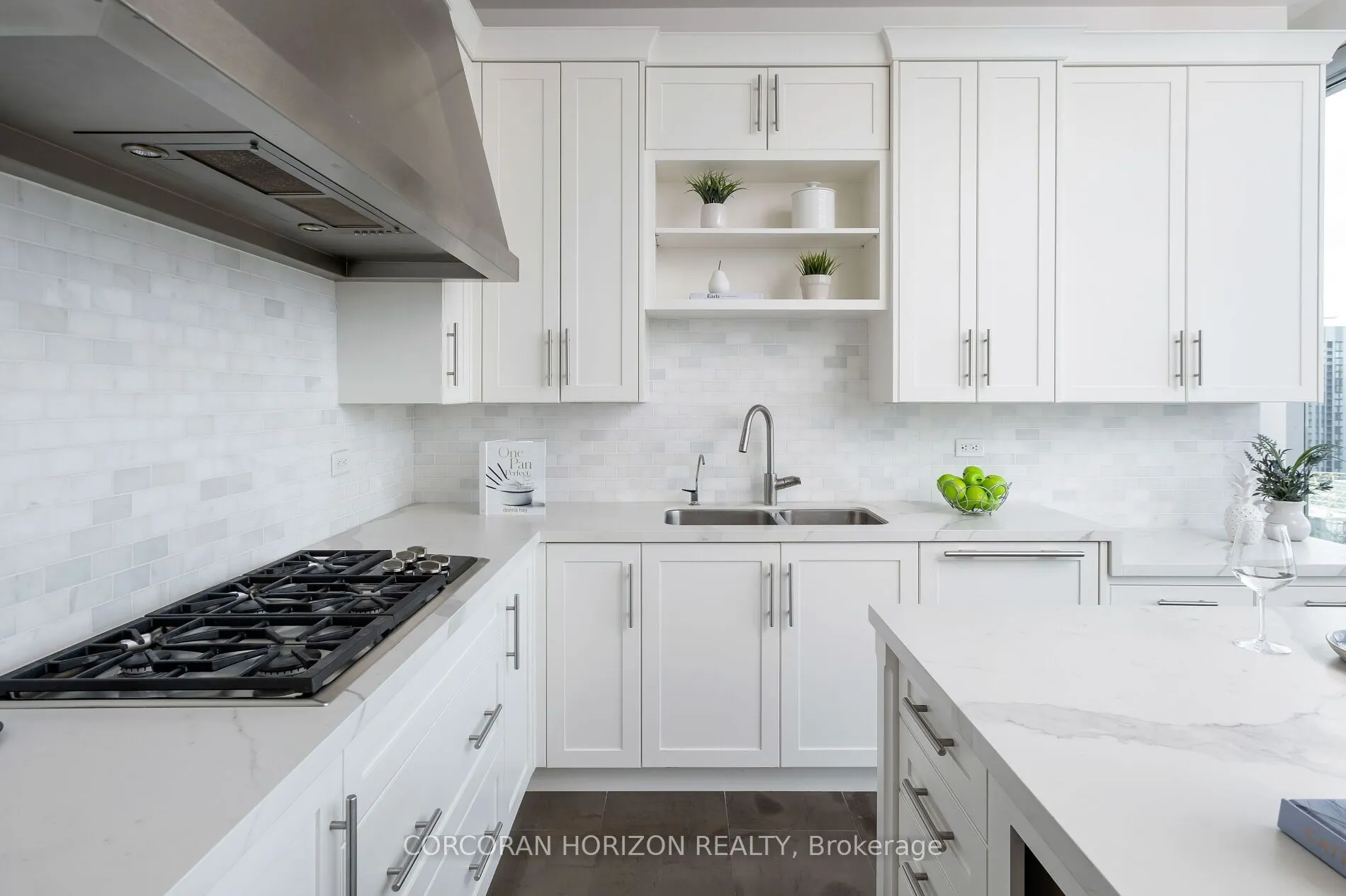 183 Wellington Street W, #3703