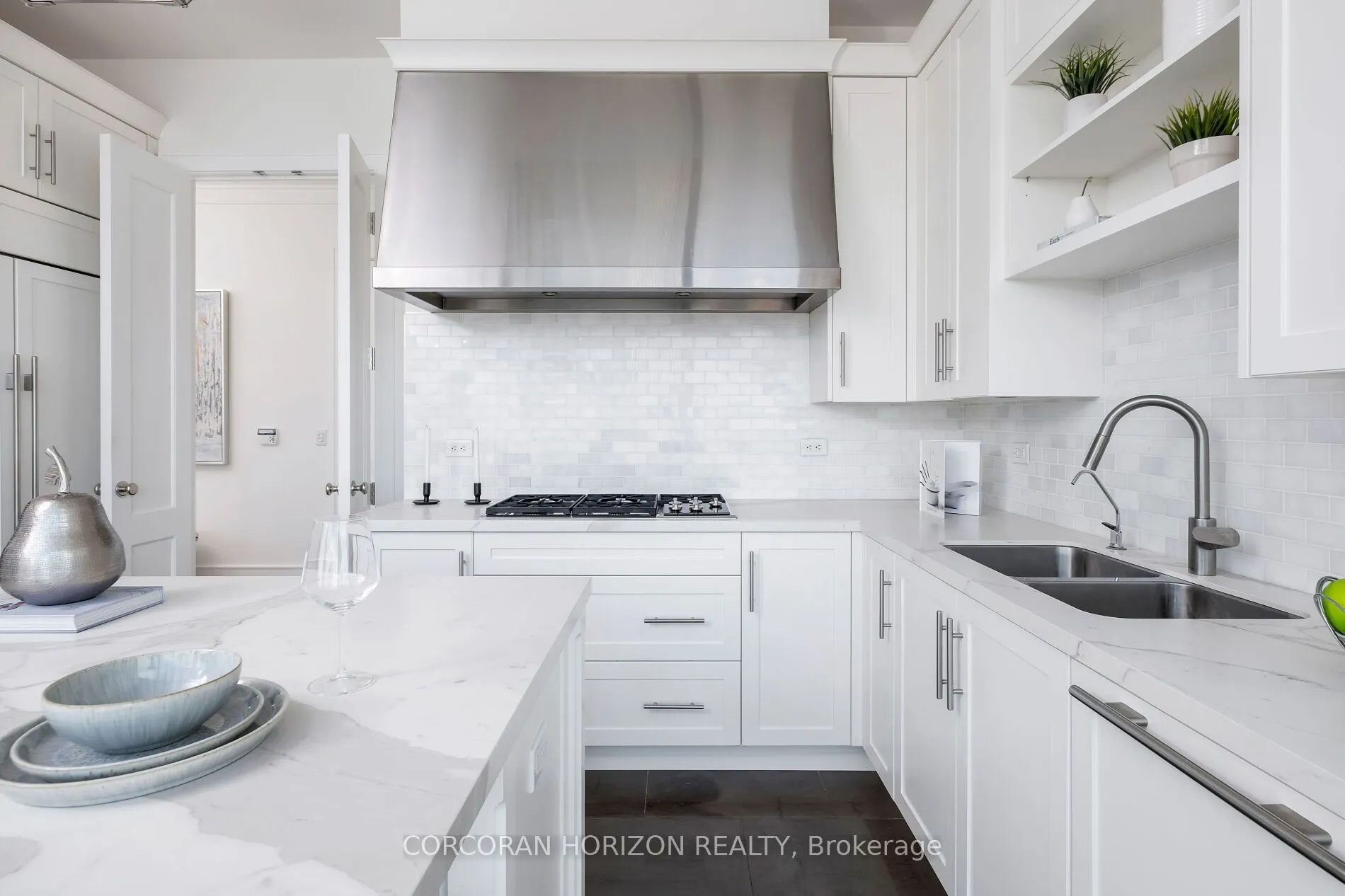 183 Wellington Street W, #3703