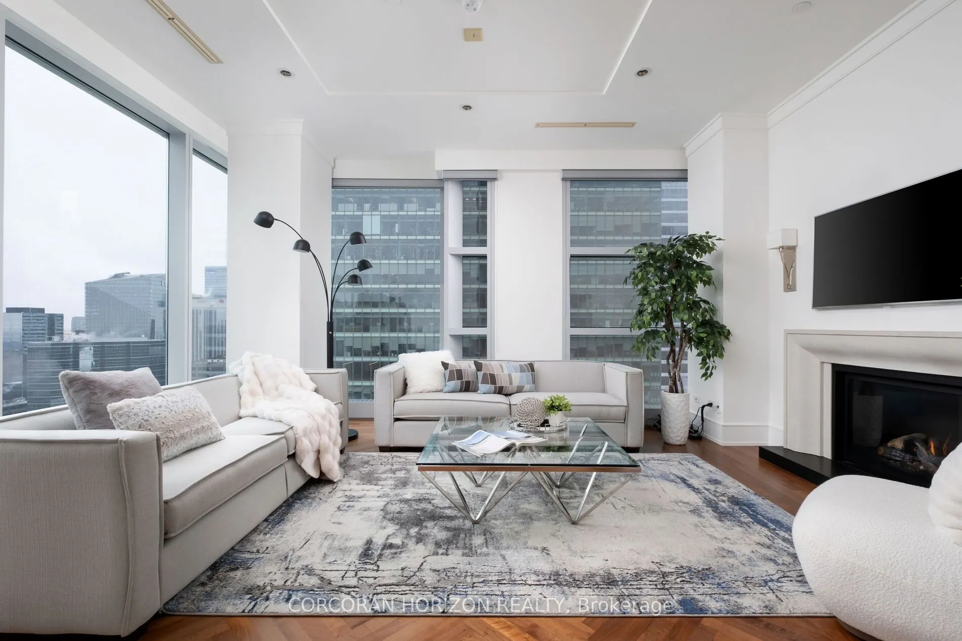 183 Wellington Street W, #3703