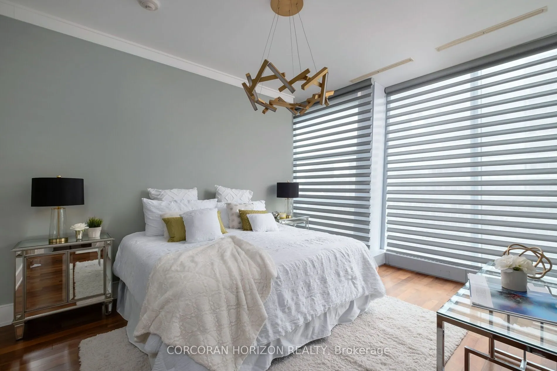 183 Wellington Street W, #3703