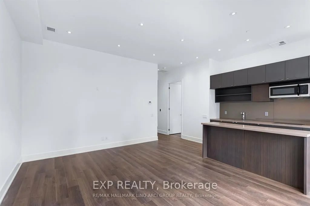 111 ST CLAIR Avenue W #405