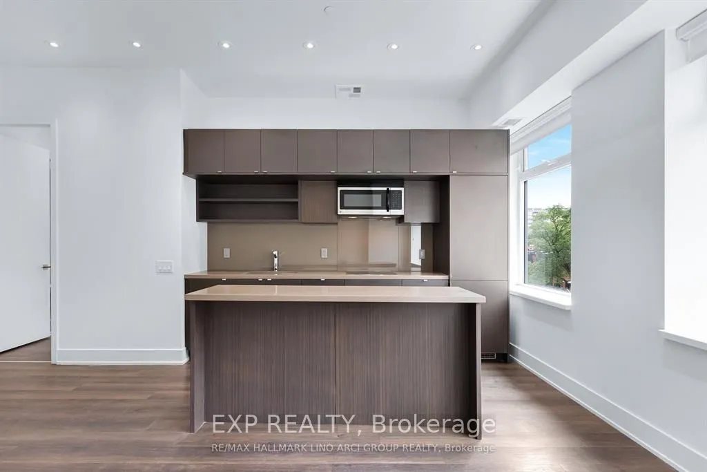 111 ST CLAIR Avenue W #405