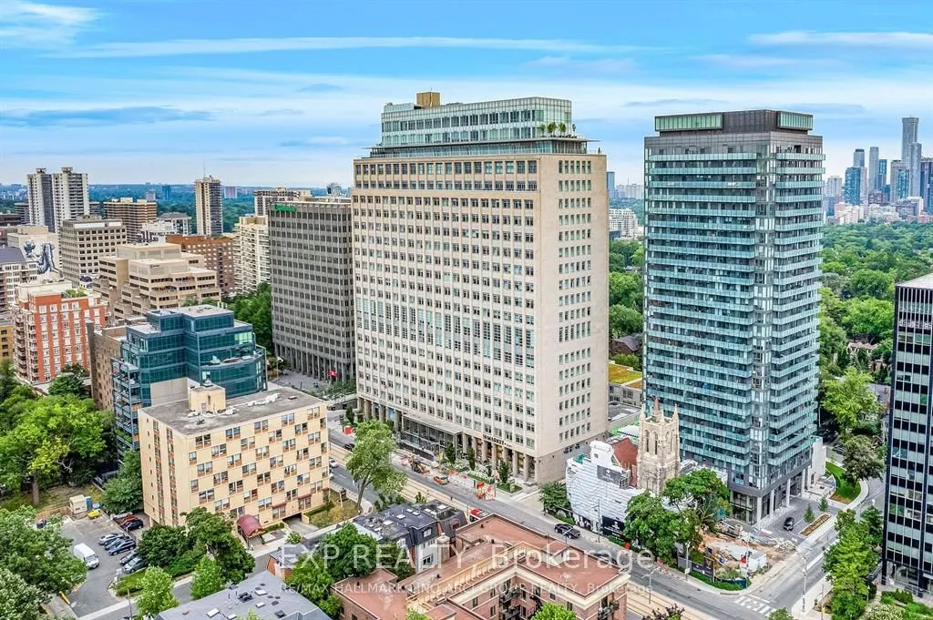 111 ST CLAIR Avenue W #405