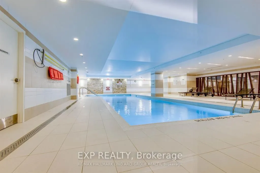 111 ST CLAIR Avenue W #405