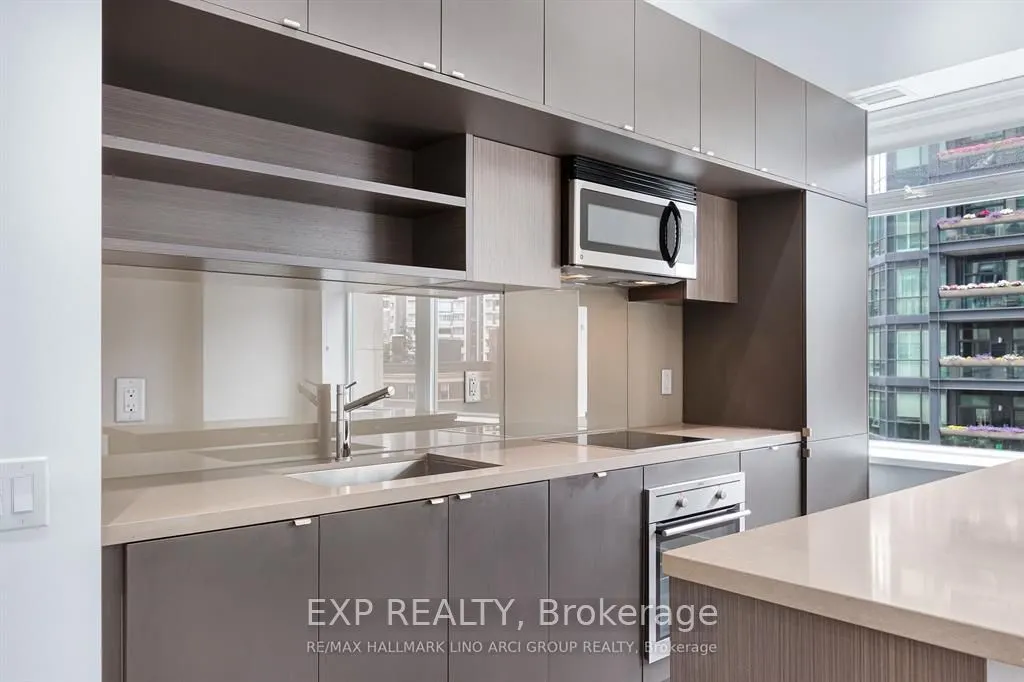 111 ST CLAIR Avenue W #405