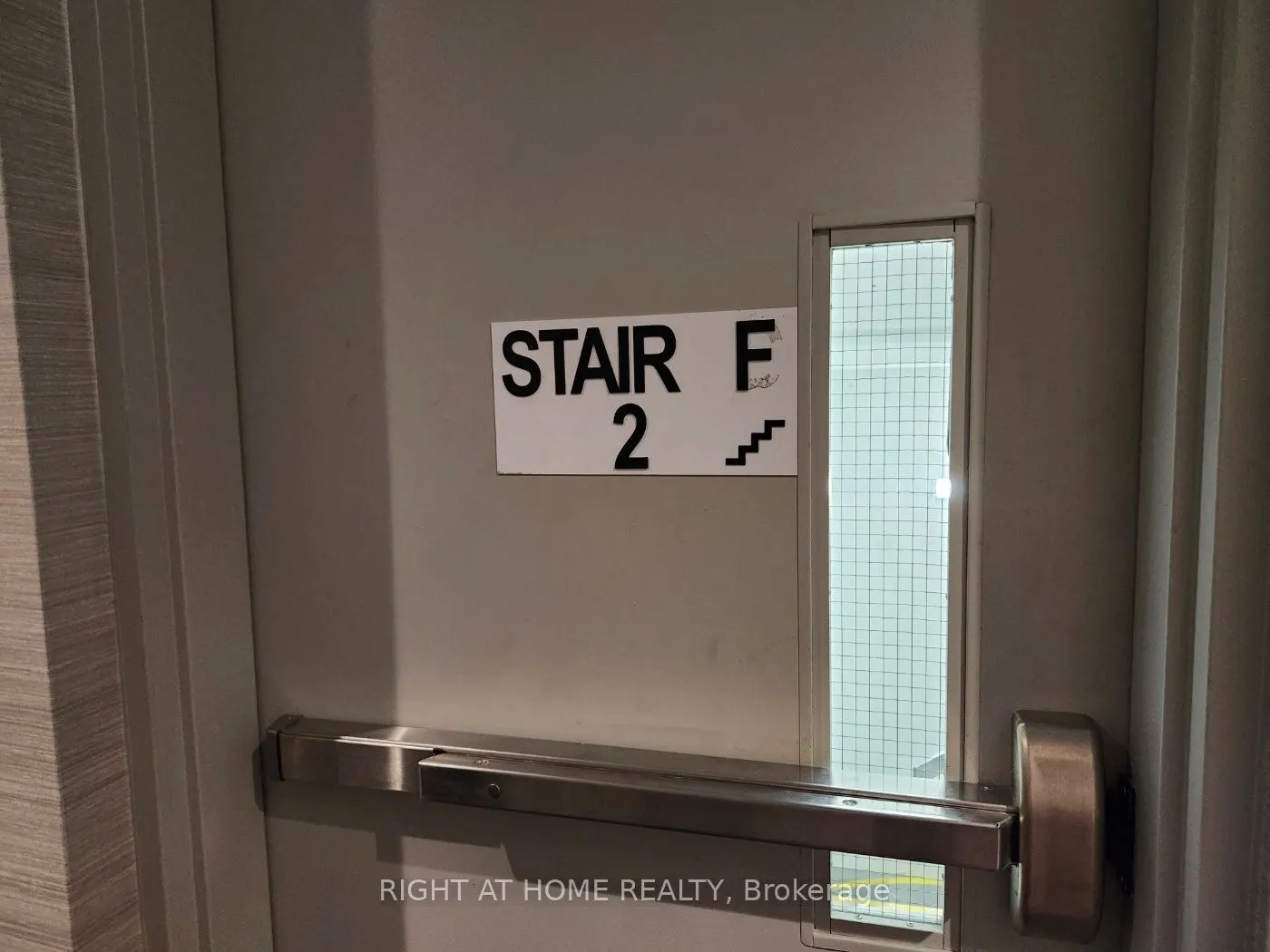 543 RIchmond Street W #221