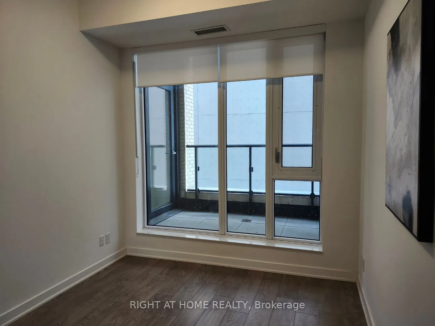 543 RIchmond Street W #221