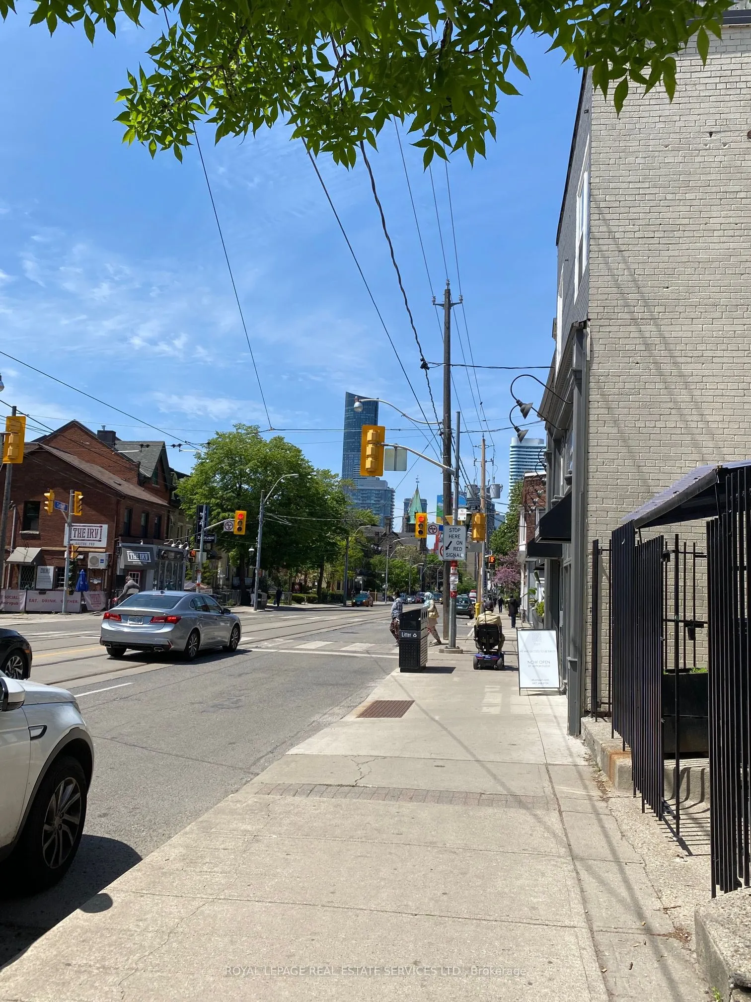 206 Carlton Street, #302