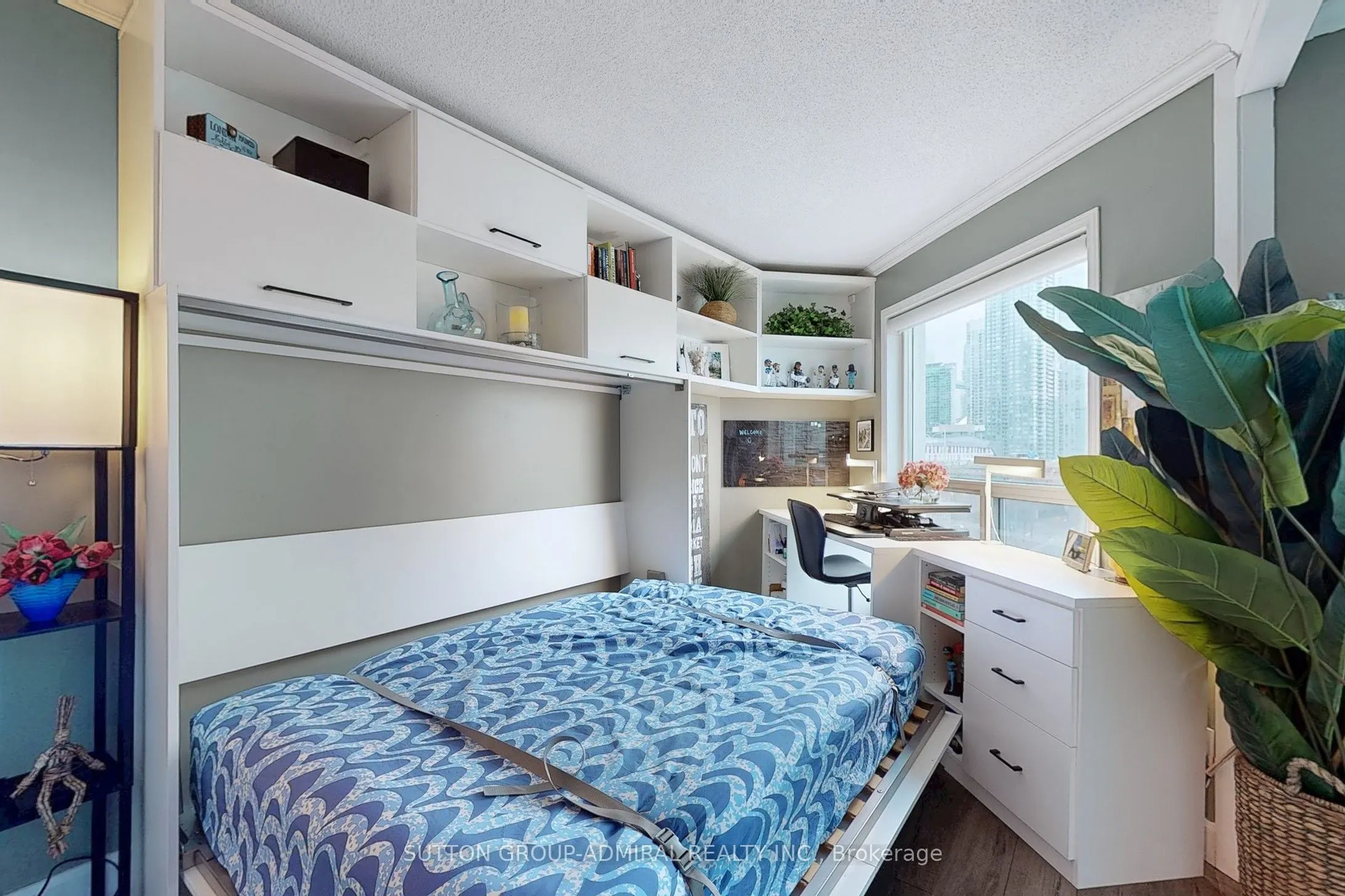 600 Queens Quay W #705