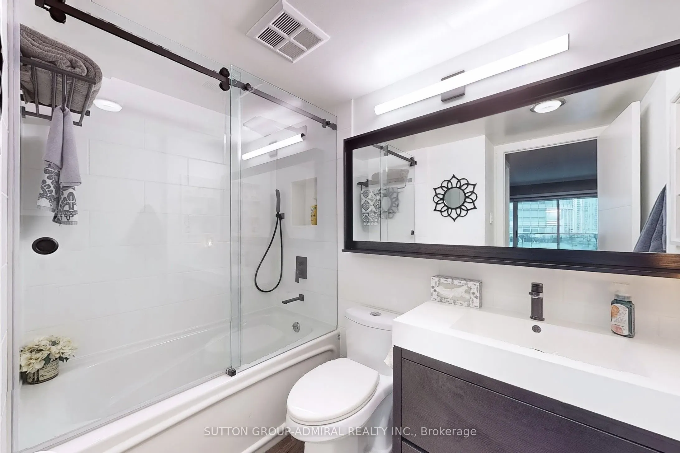600 Queens Quay W #705