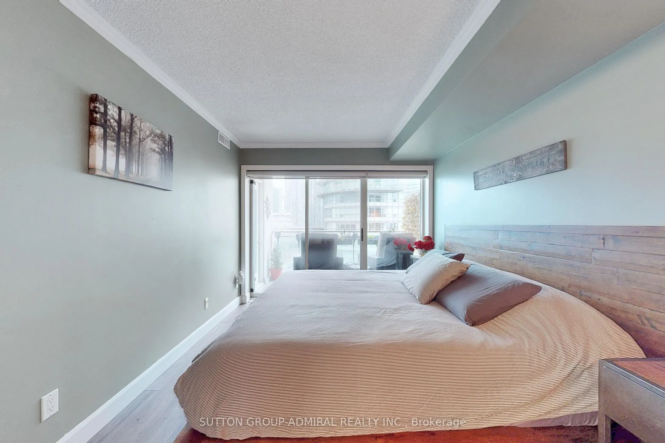 600 Queens Quay W #705