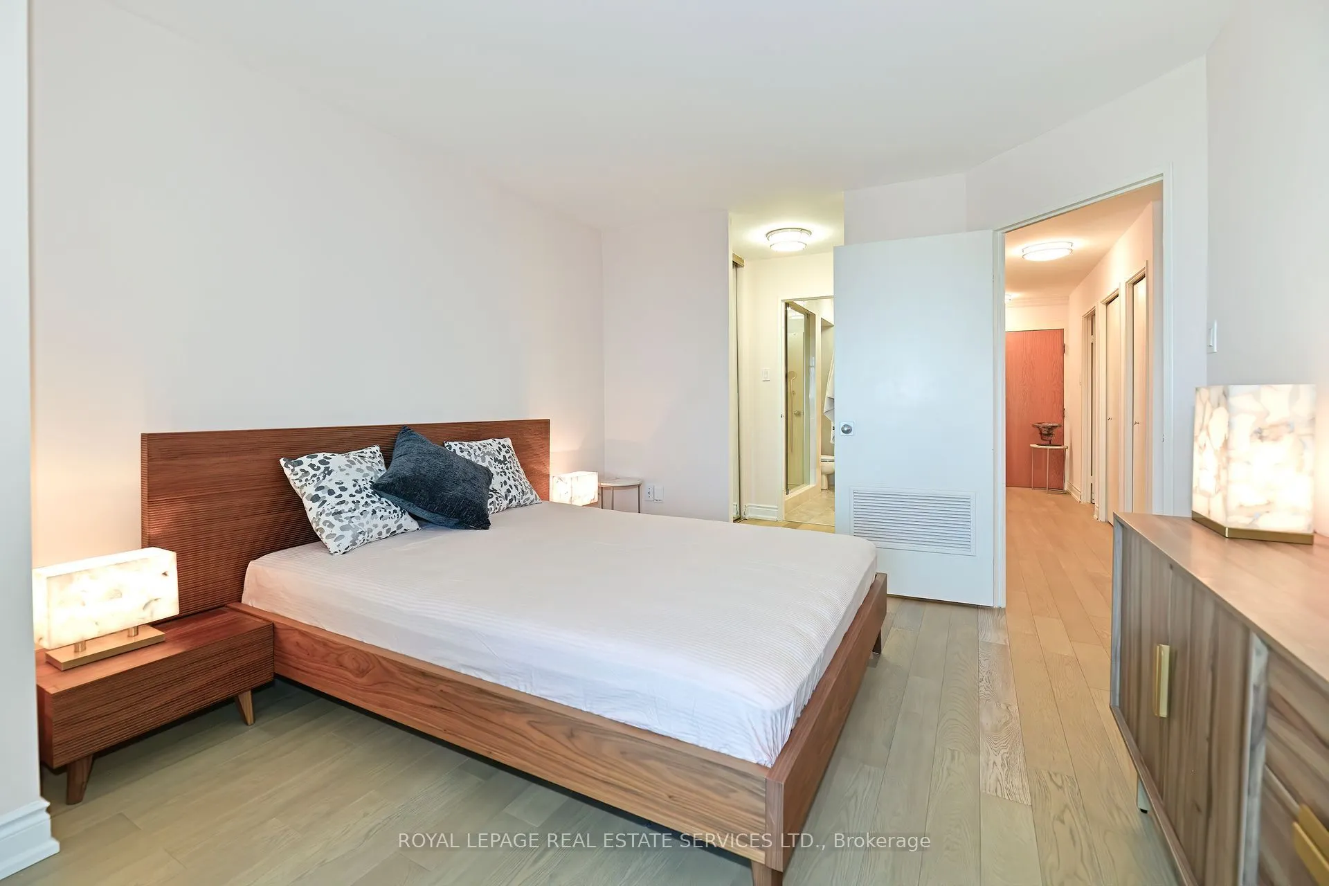 110 Bloor Street W, #1703