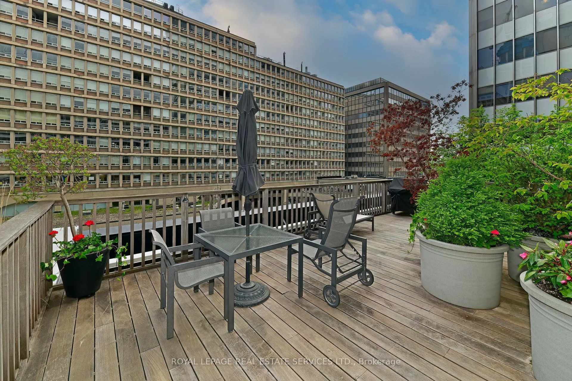 110 Bloor Street W, #1703