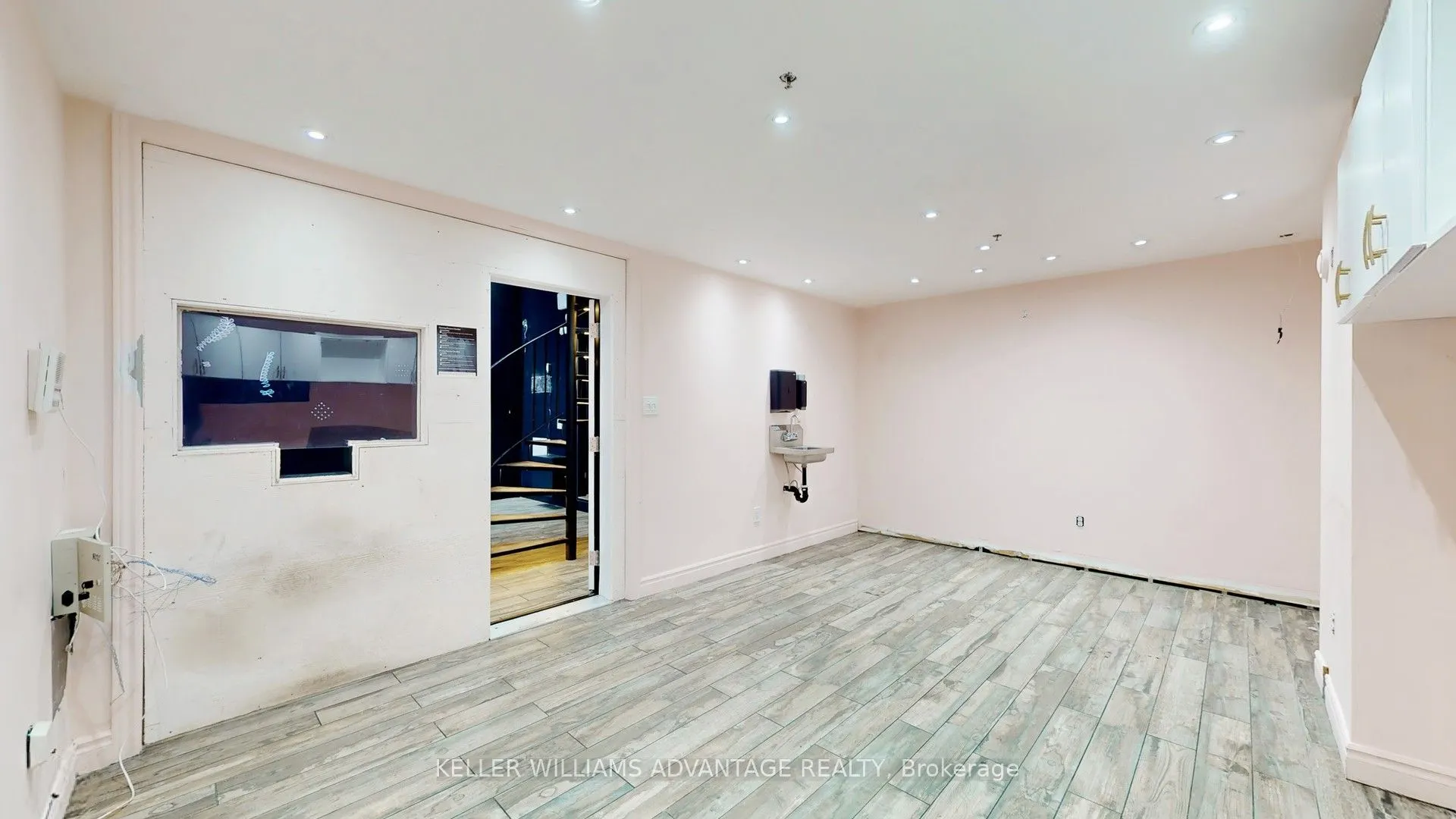 188 Spadina Avenue, #15-17