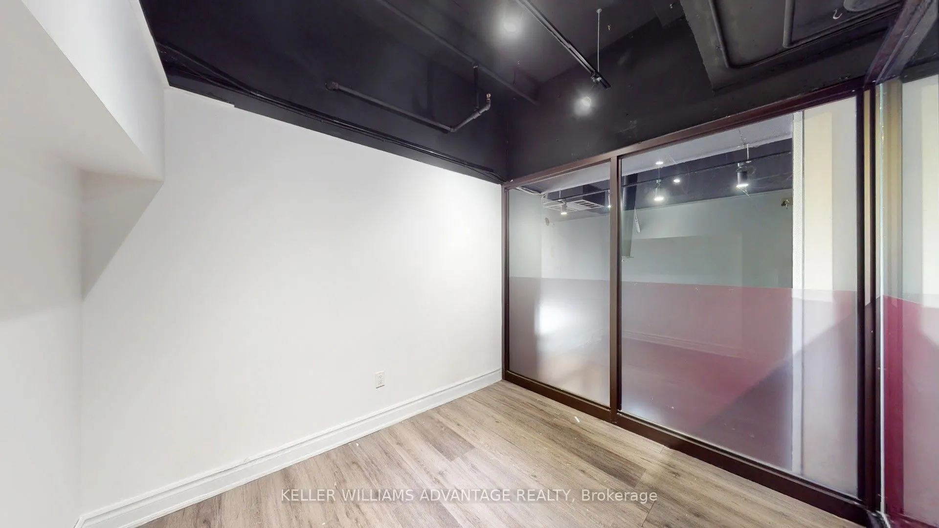 188 Spadina Avenue, #15-17
