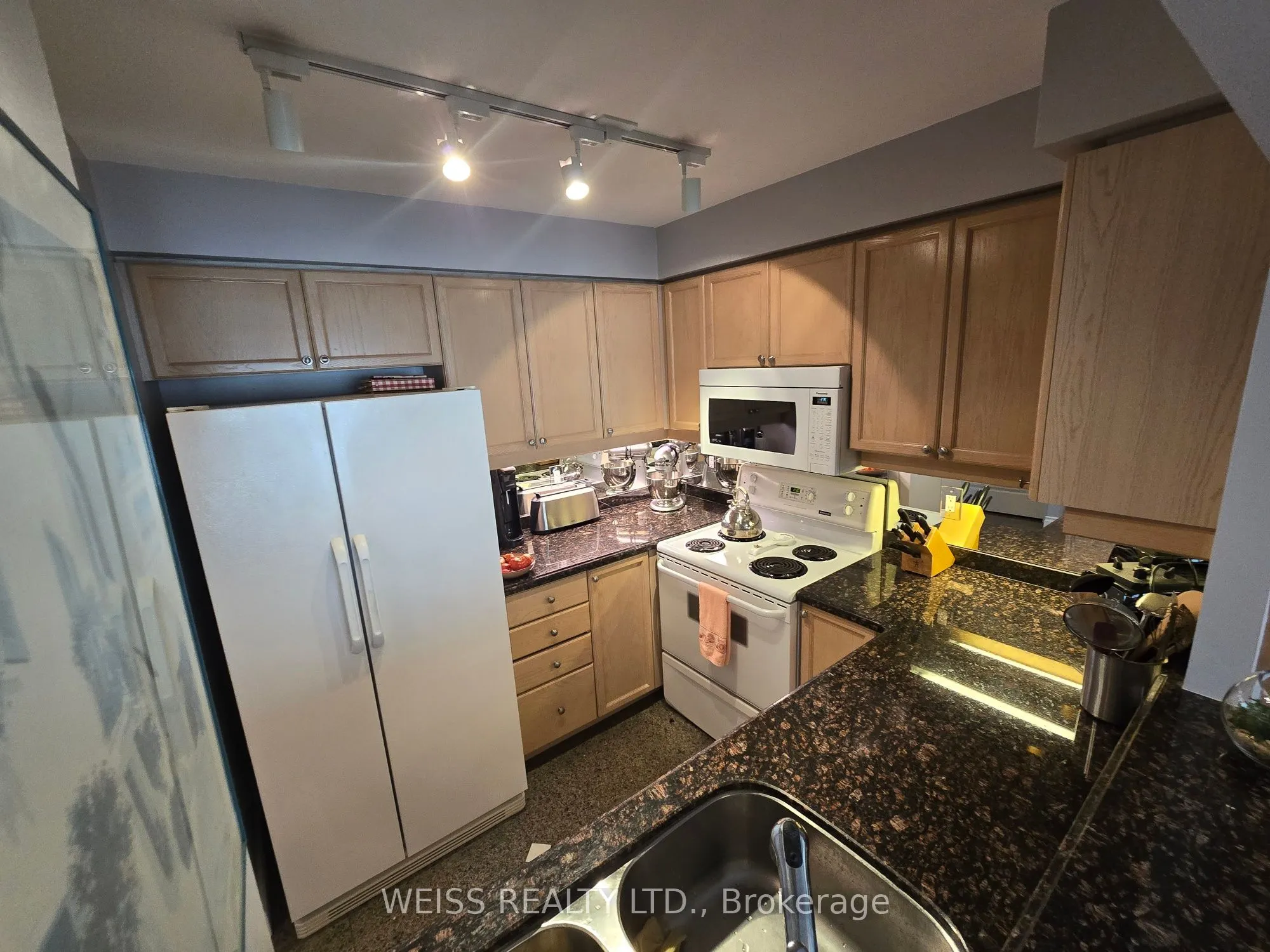800 Spadina Road #404