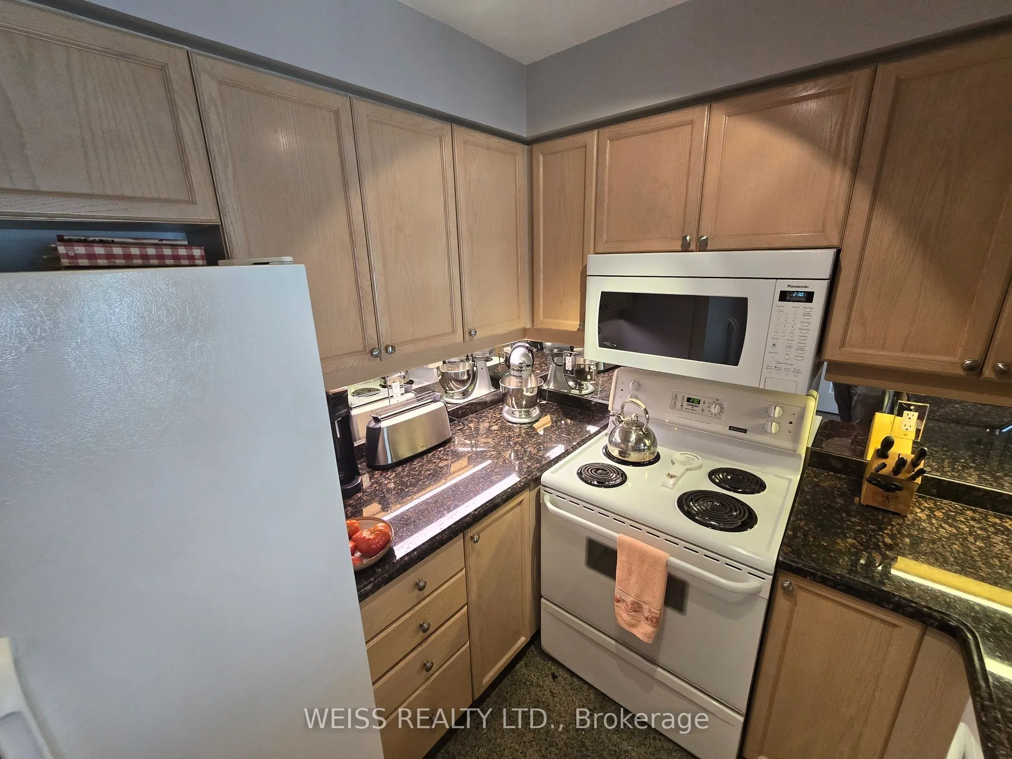 800 Spadina Road #404