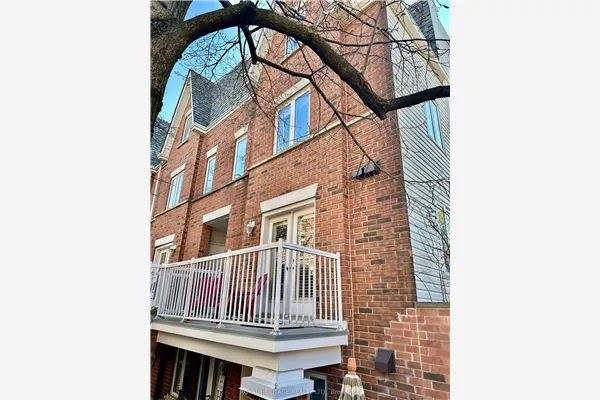 12 Sudbury Street