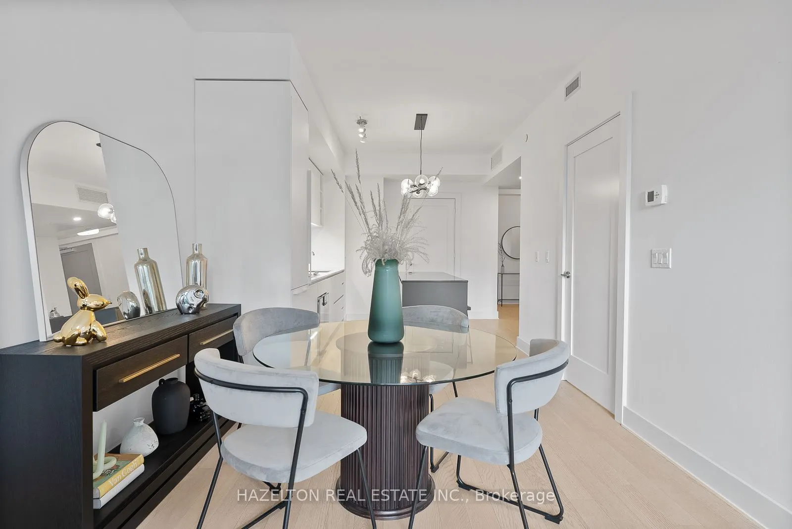 128 Pears Avenue, #302