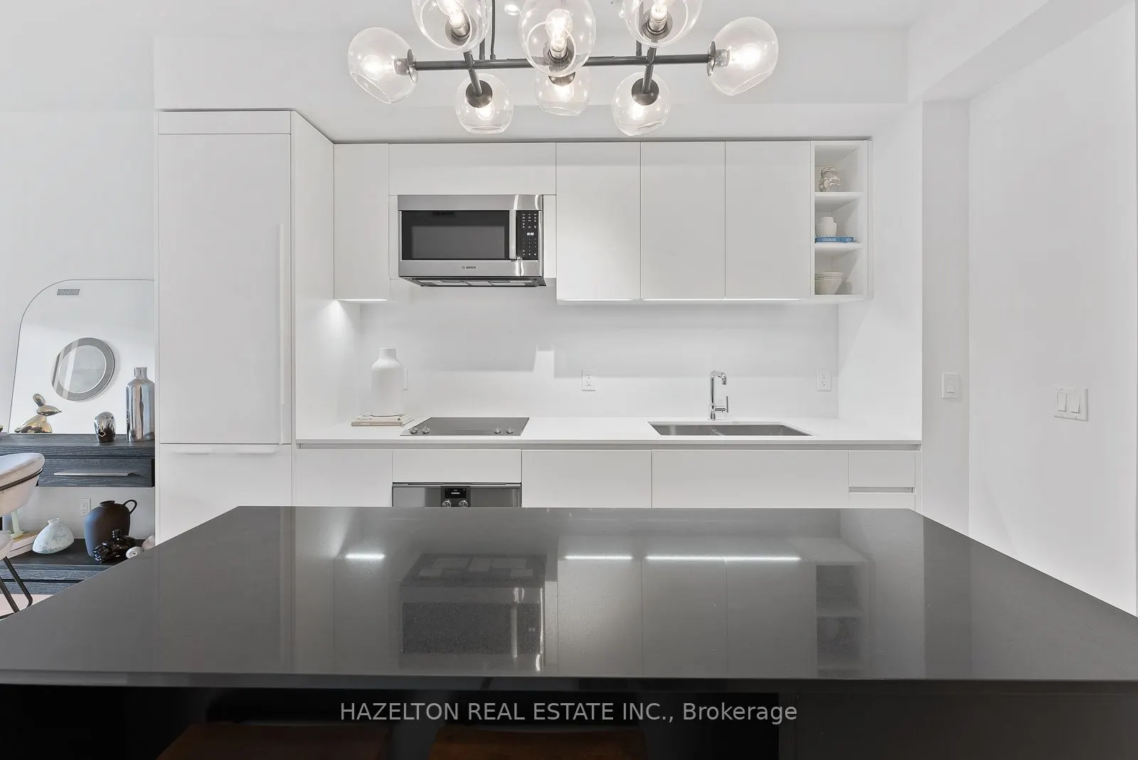 128 Pears Avenue, #302
