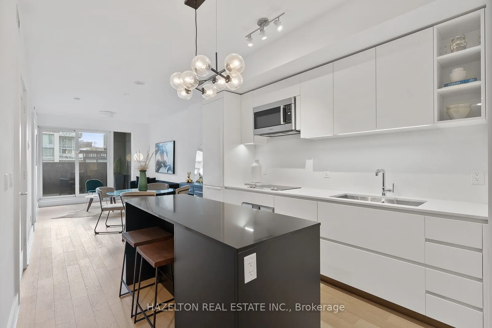 128 Pears Avenue, #302