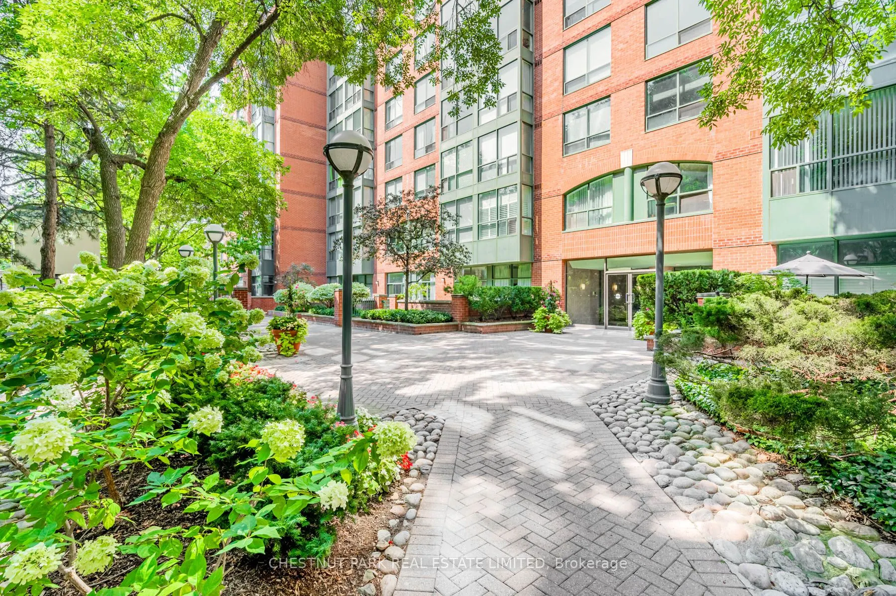 95 Prince Arthur Avenue, #104