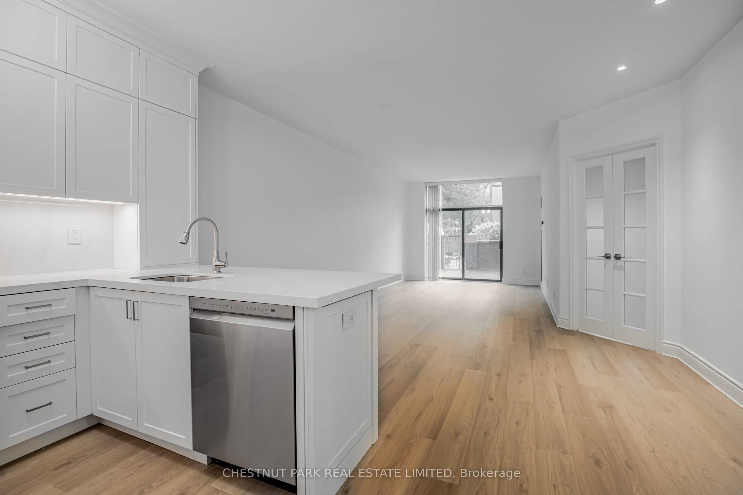 95 Prince Arthur Avenue, #104
